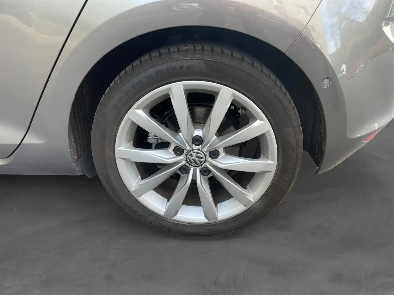 Volkswagen Golf Standard Model — photo 18