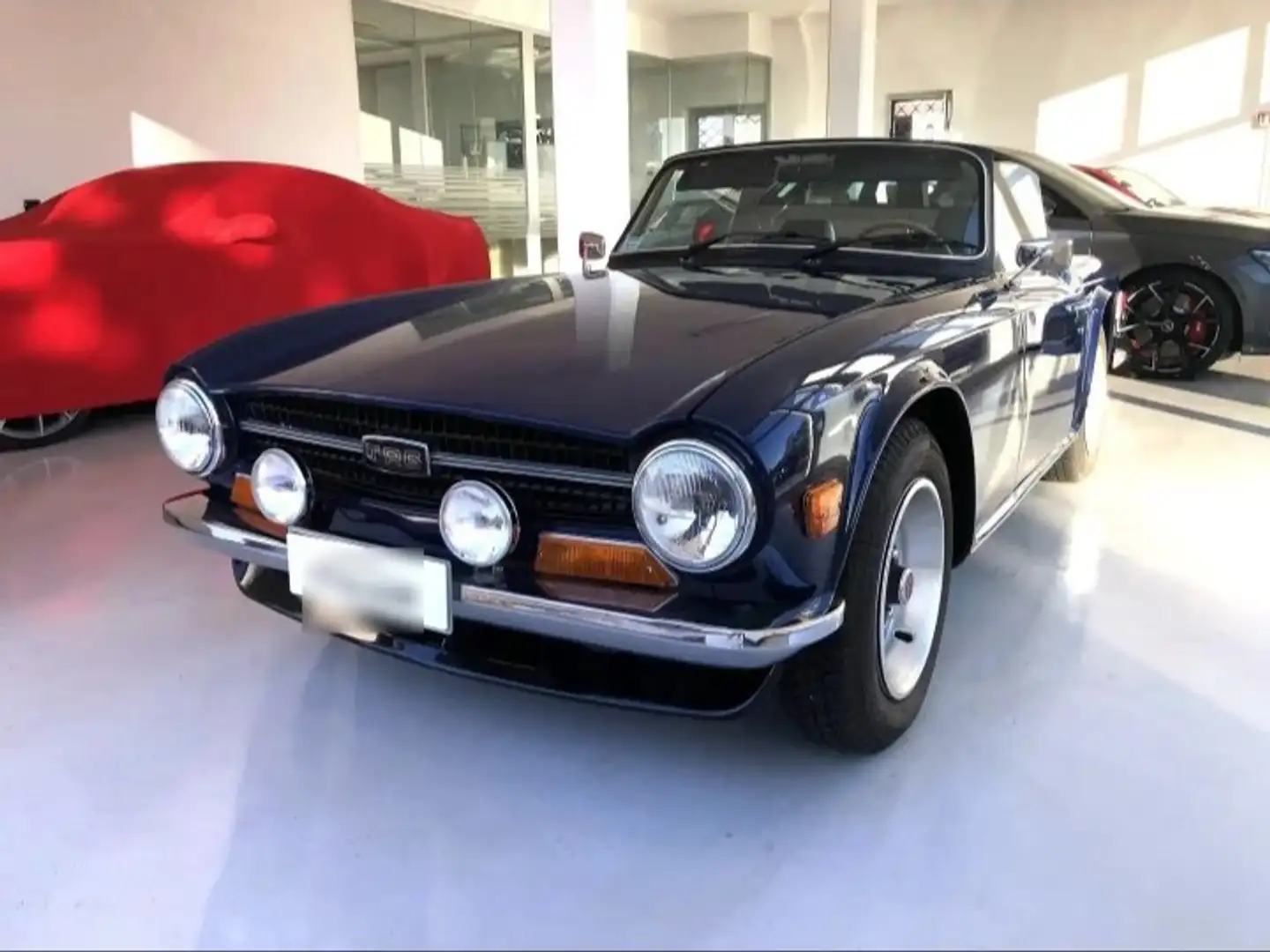 Triumph TR6 2.5 tre carburatori Modrá - 1