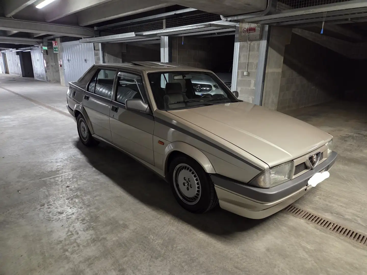 Alfa Romeo 75 2.0 ts cat. - 1
