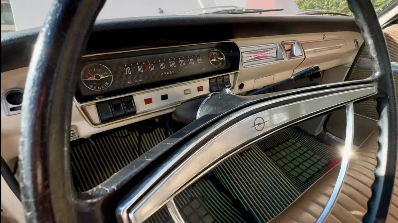 Opel Rekord Caravan, foto 11