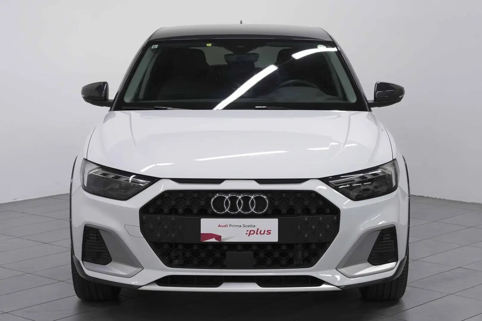 Audi A1 A1 Citycarver 1.0 TFSI Stronic Admired Weiß - 2