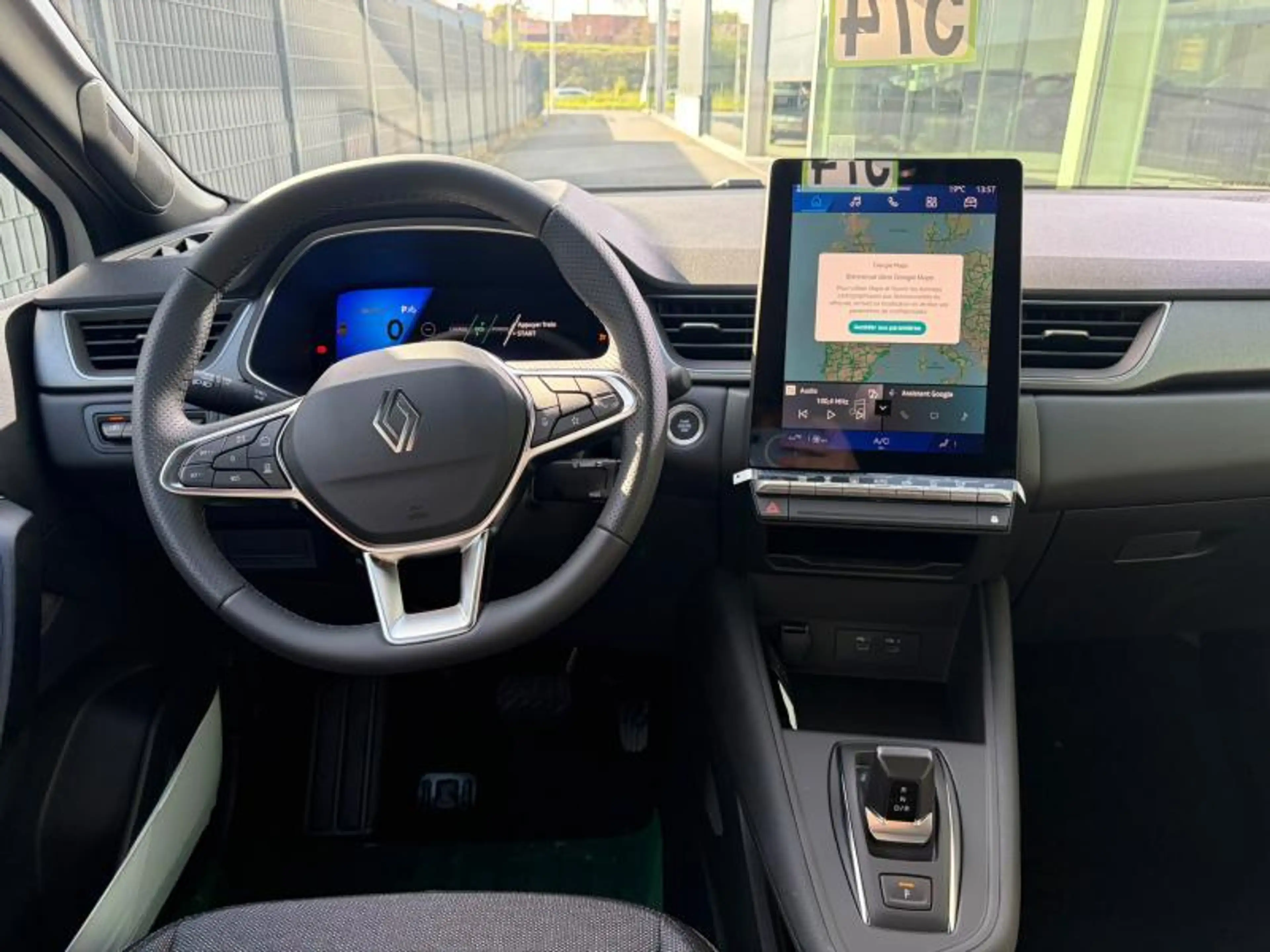 Renault Symbioz TECHNO FULL HYBRID — photo 11
