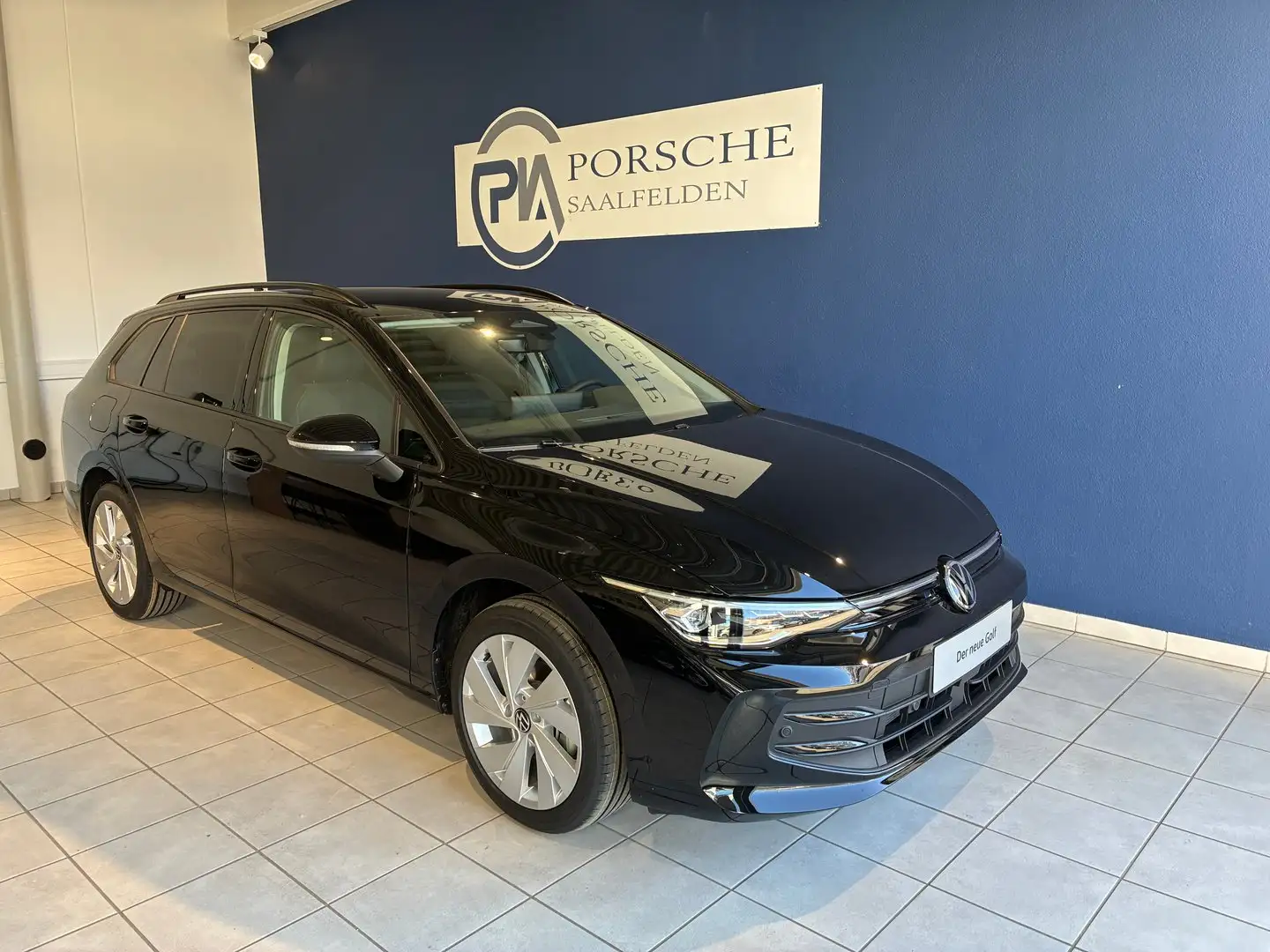 Volkswagen Golf Variant Business mHeV DSG Schwarz - 1