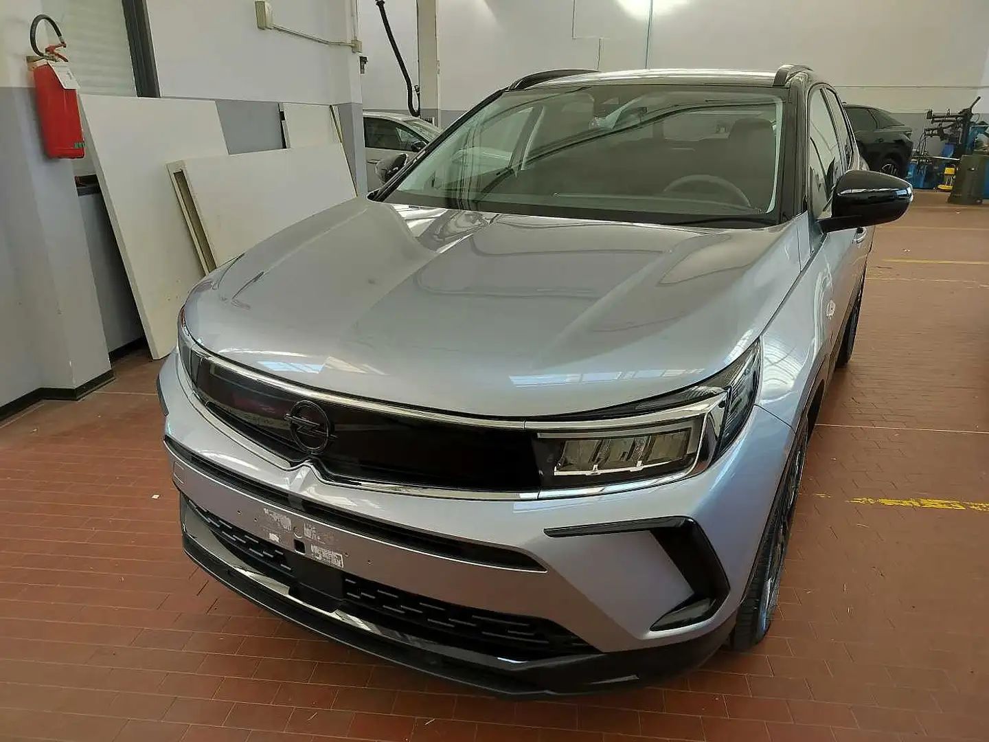 Opel Grandland 1ª serie 1.2 Hybrid aut. GS Grijs - 2