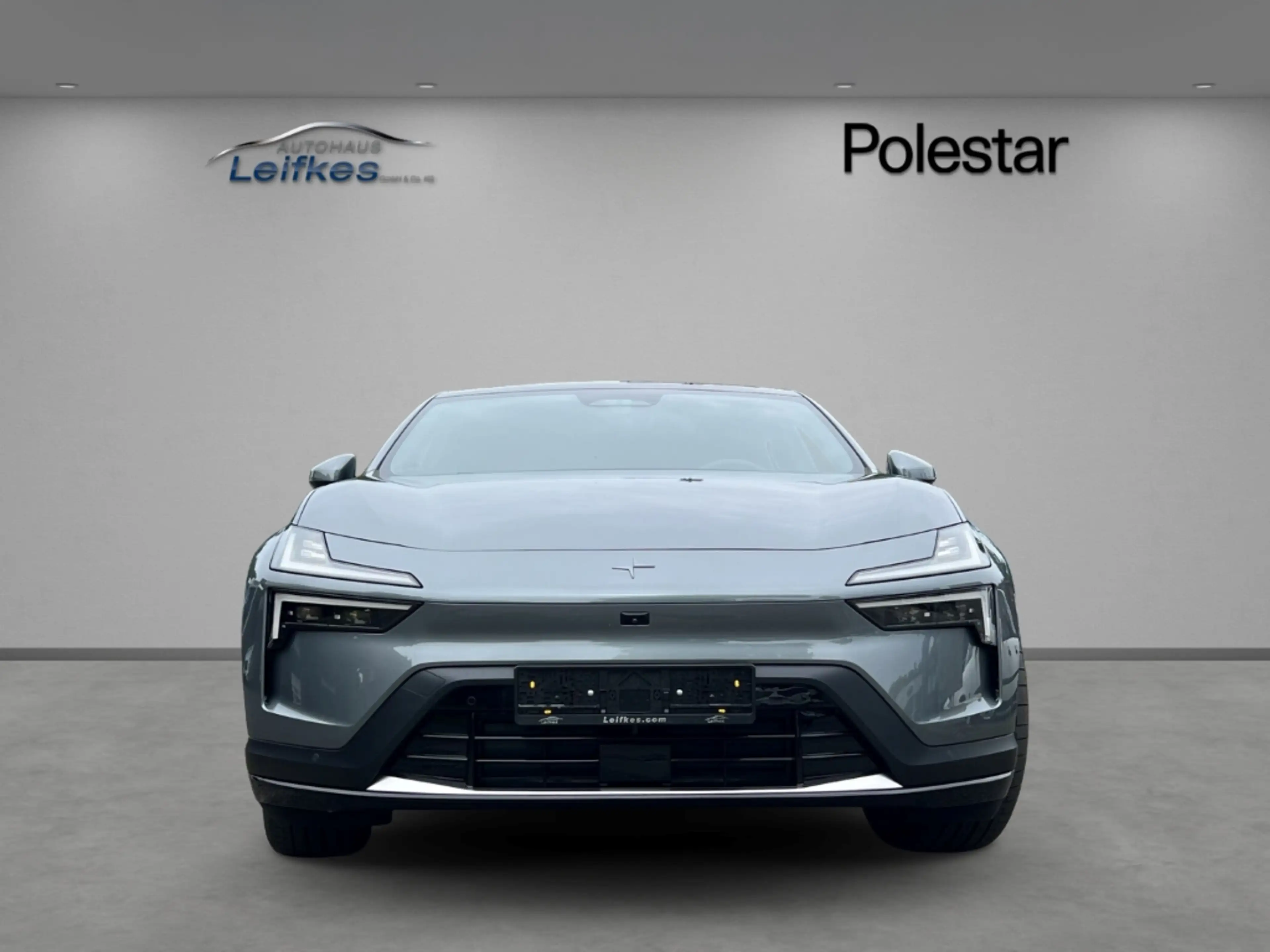 Polestar 4 200kW Long Range Single Pilot, Plus HUD StandHZG N — photo 7