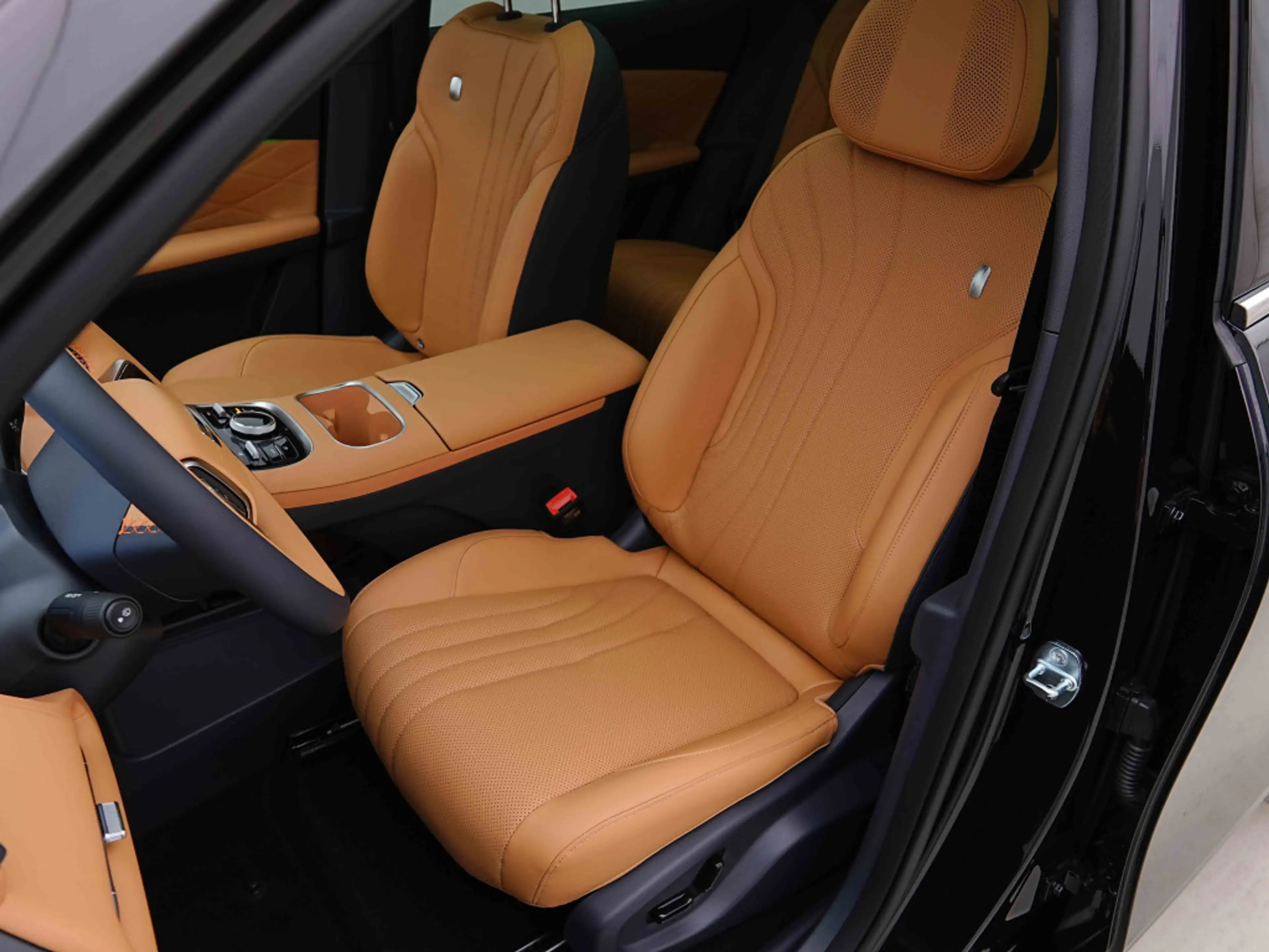 Geely Starray EM-i PHEV 262 Max+ | 136 KM EV | Pano | Leather Brown | Head Up | Flyme Sound| ALU19 — photo 8