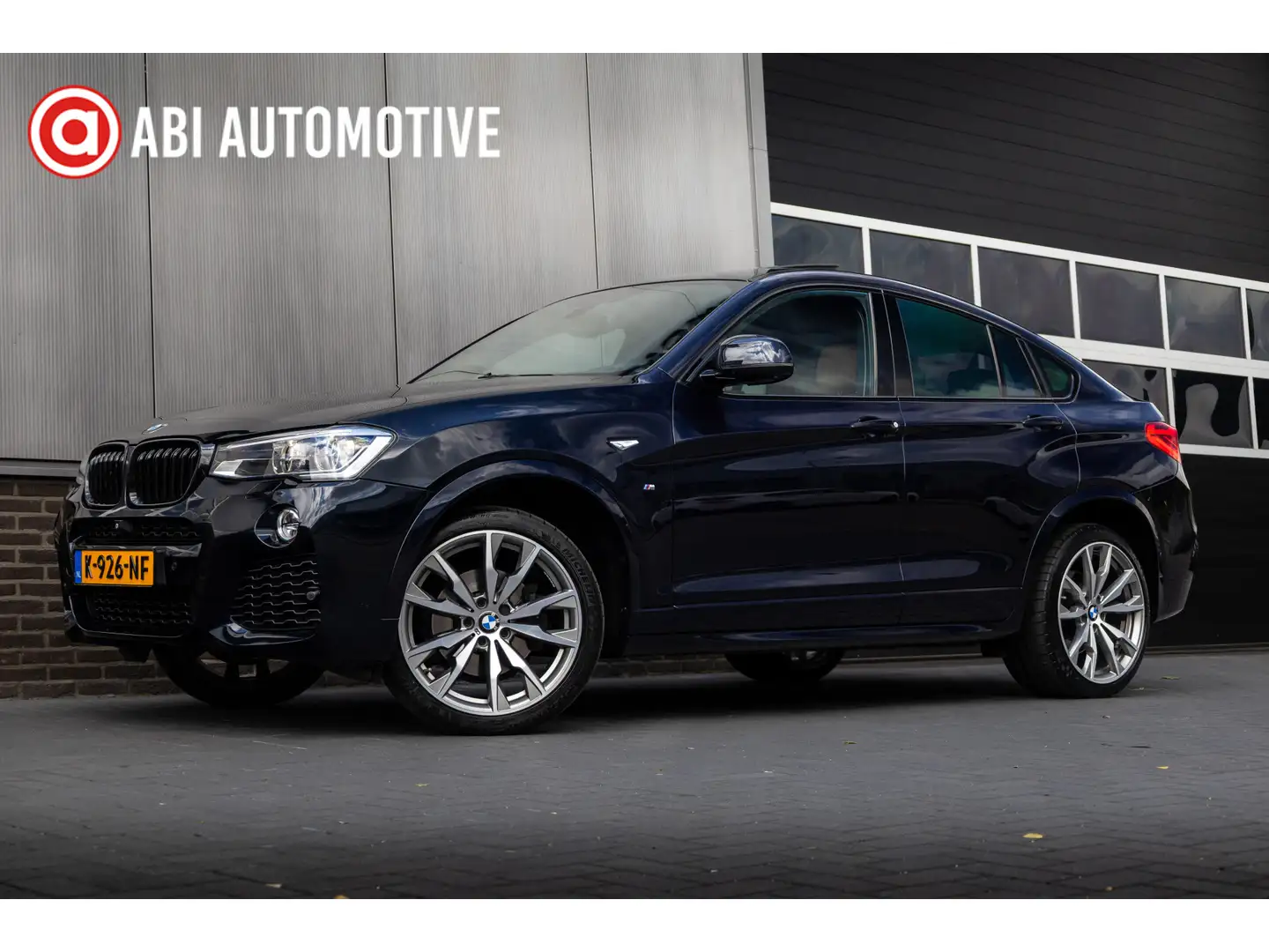 BMW X4 xDrive28i 245 pk High Executive M-Sportpakket / Pa Zwart - 1