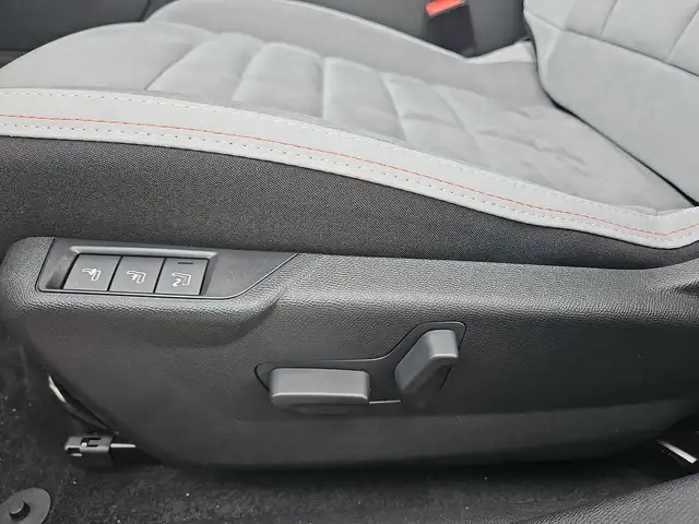 Citroen C4 view 13