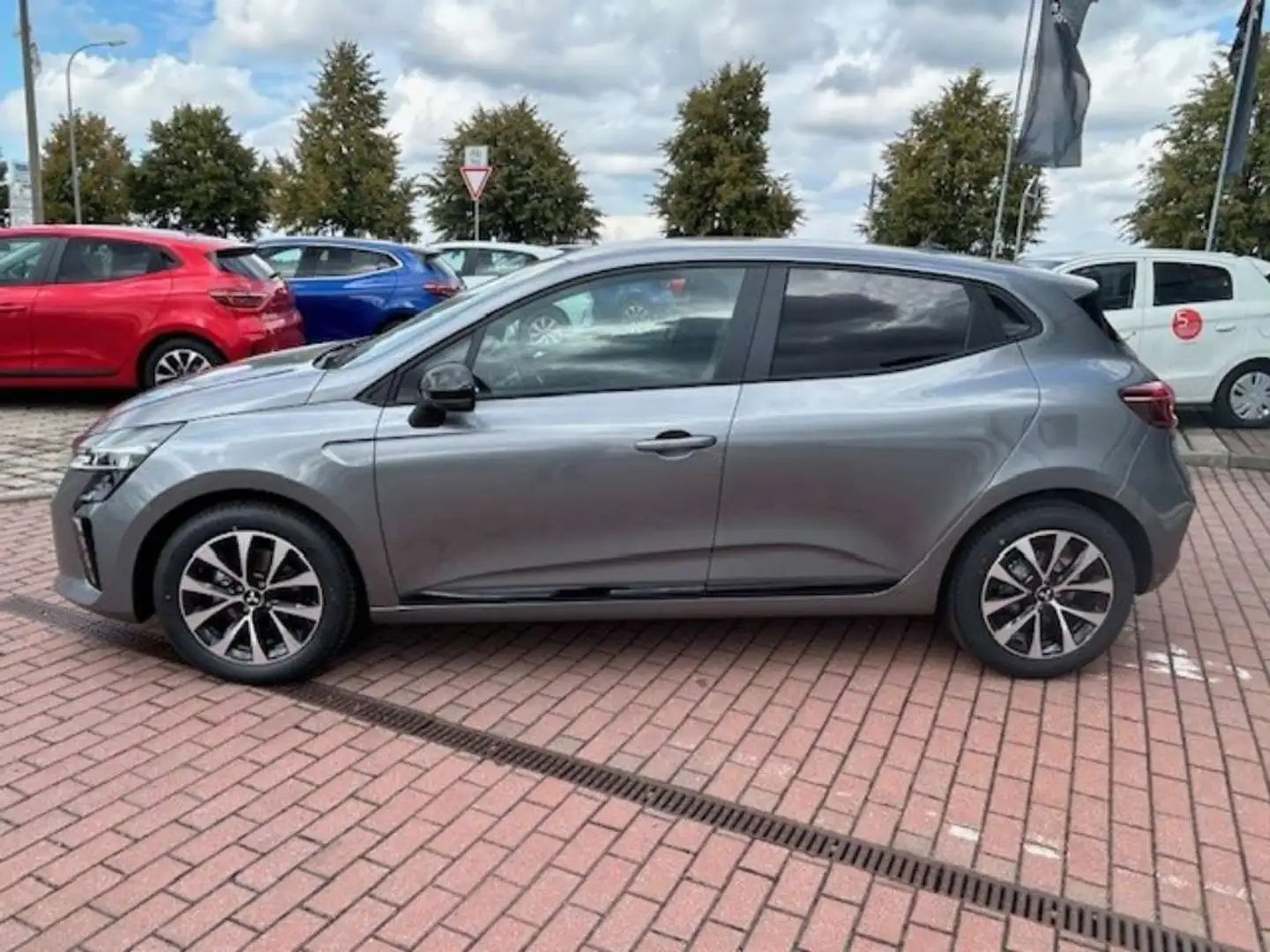 Mitsubishi Colt PLUS 1.0 T LED Klima Sitzheizung Kamera Grau - 2