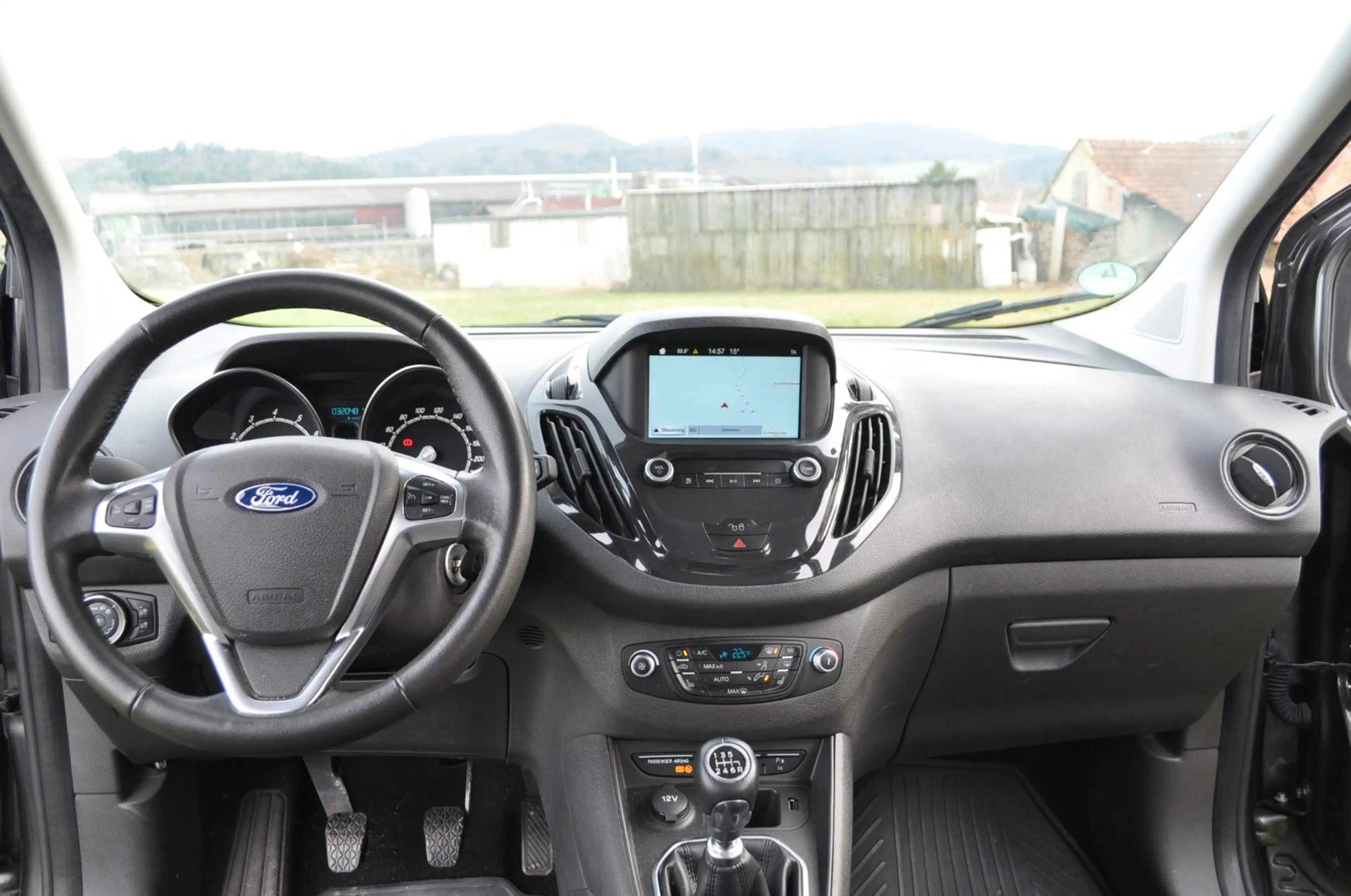Ford Tourneo Courier Titanium * 58.000 Km * — photo 12