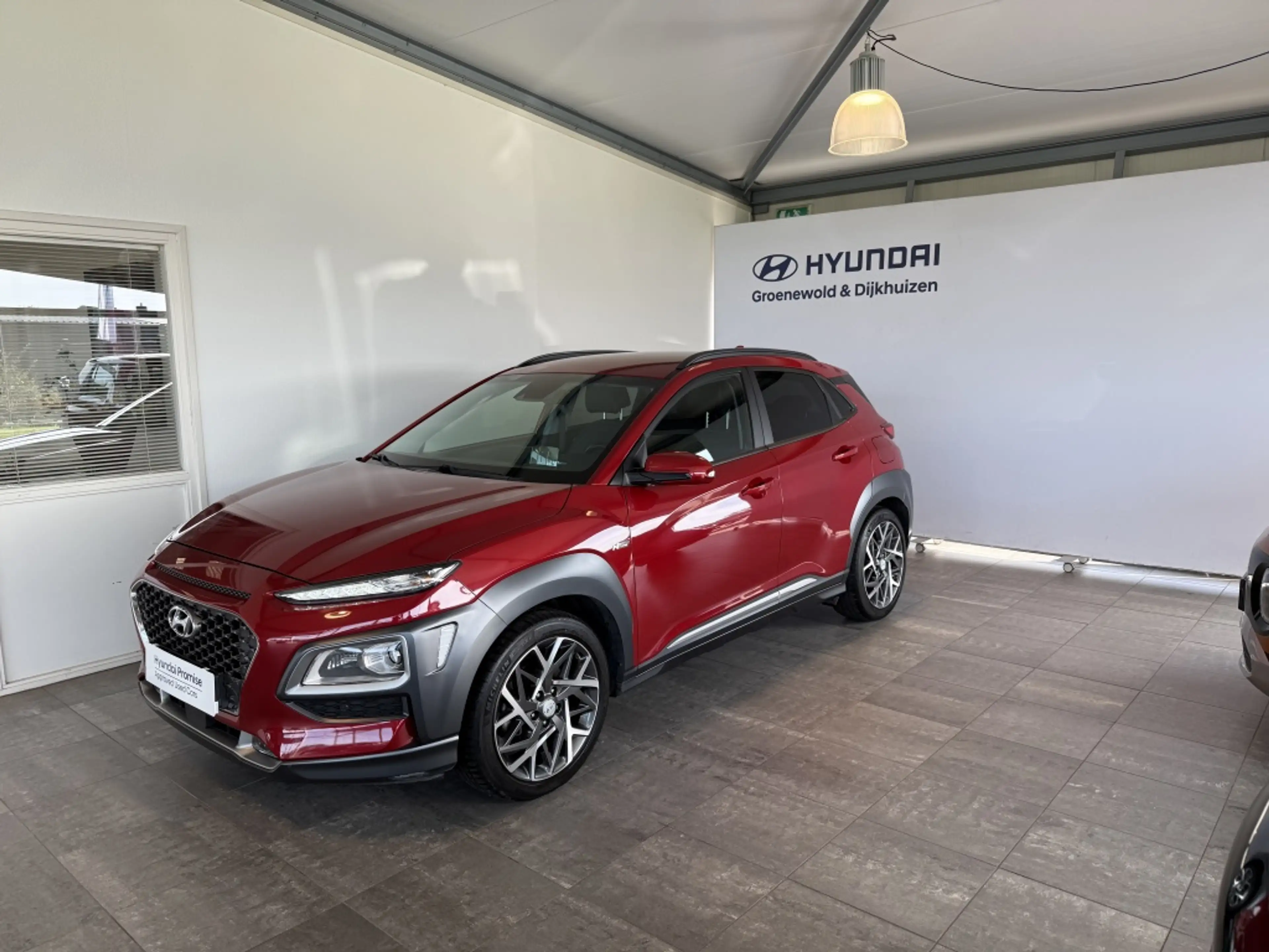 Hyundai KONA 1.6 GDI HEV Premium — photo 2