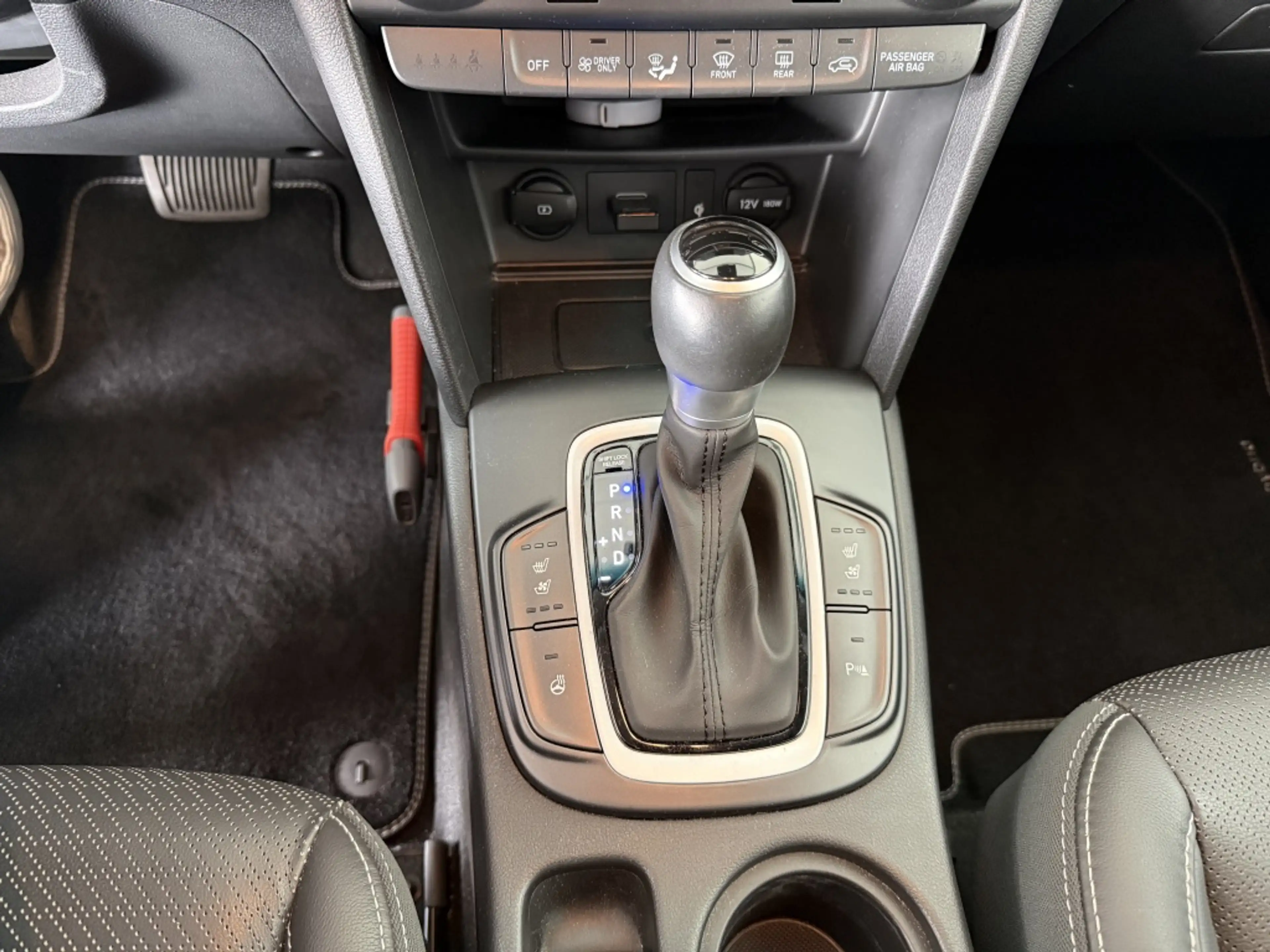 Hyundai KONA 1.6 GDI HEV Premium — photo 12