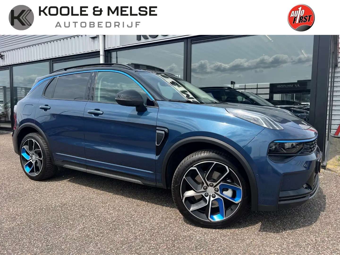 Lynk & Co 01 1.5 261pk PLUG IN HYBRID , Panodak , Carplay Bleu - 1