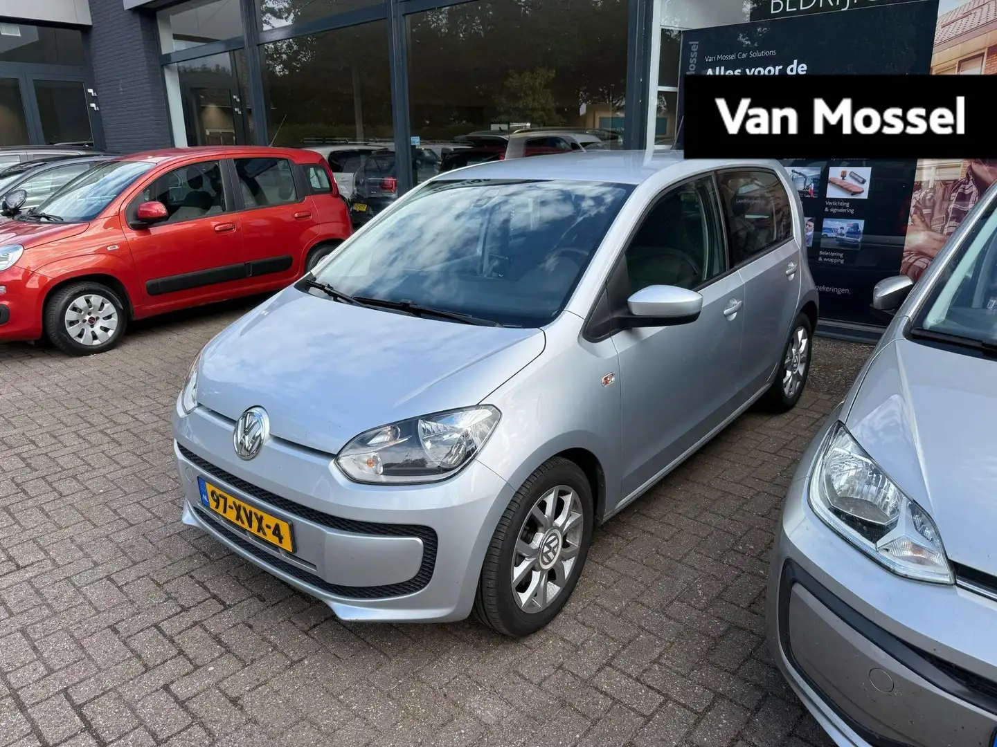 Volkswagen up! 1.0 move up! BlueMotion Grijs - 1
