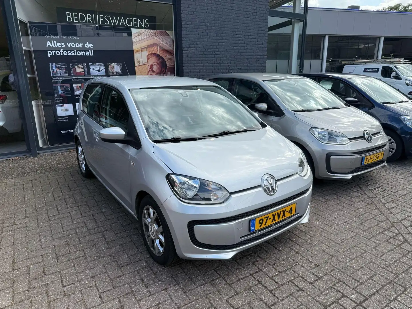 Volkswagen up! 1.0 move up! BlueMotion Grijs - 2