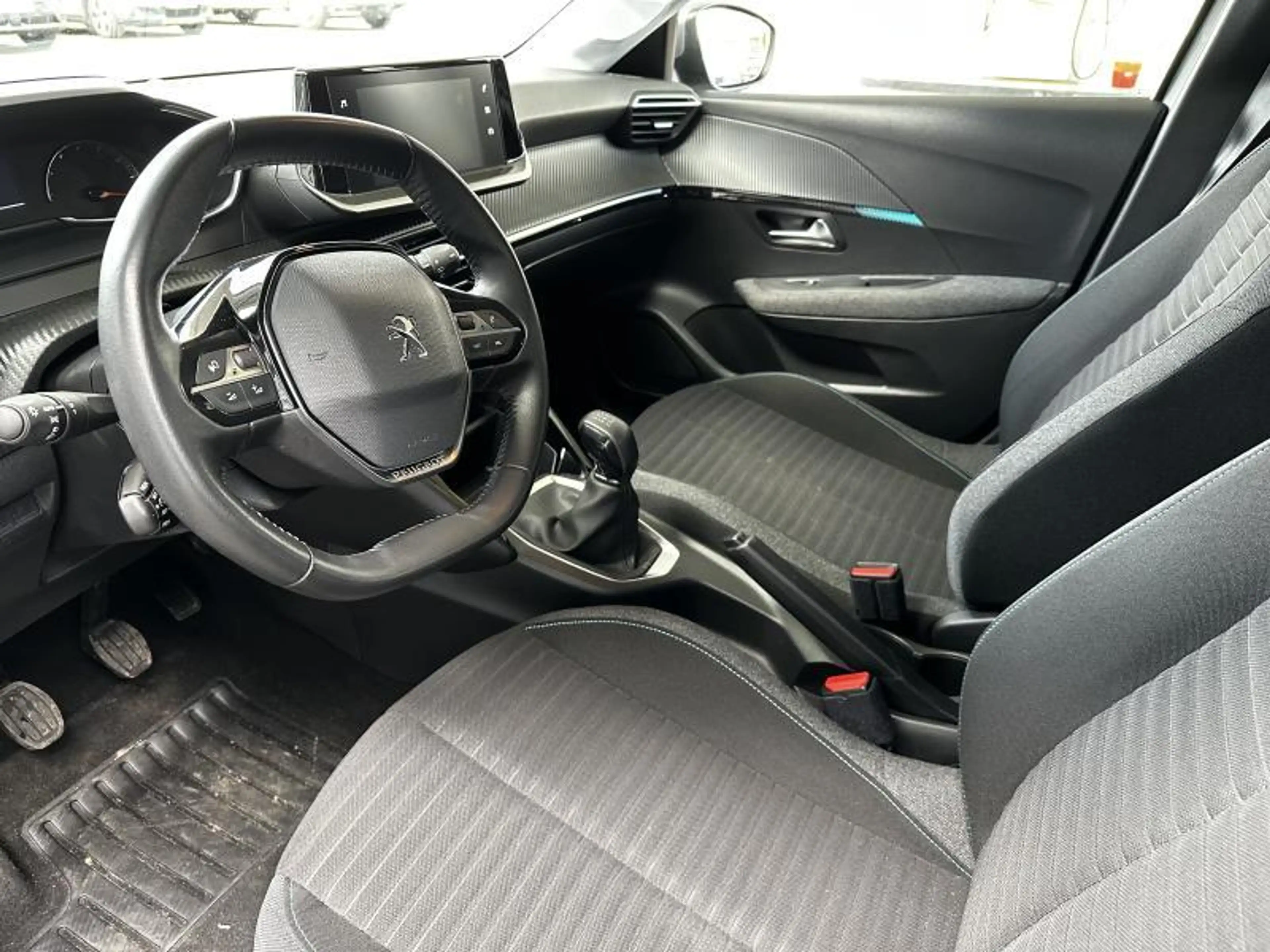 Peugeot 208 Style — photo 8