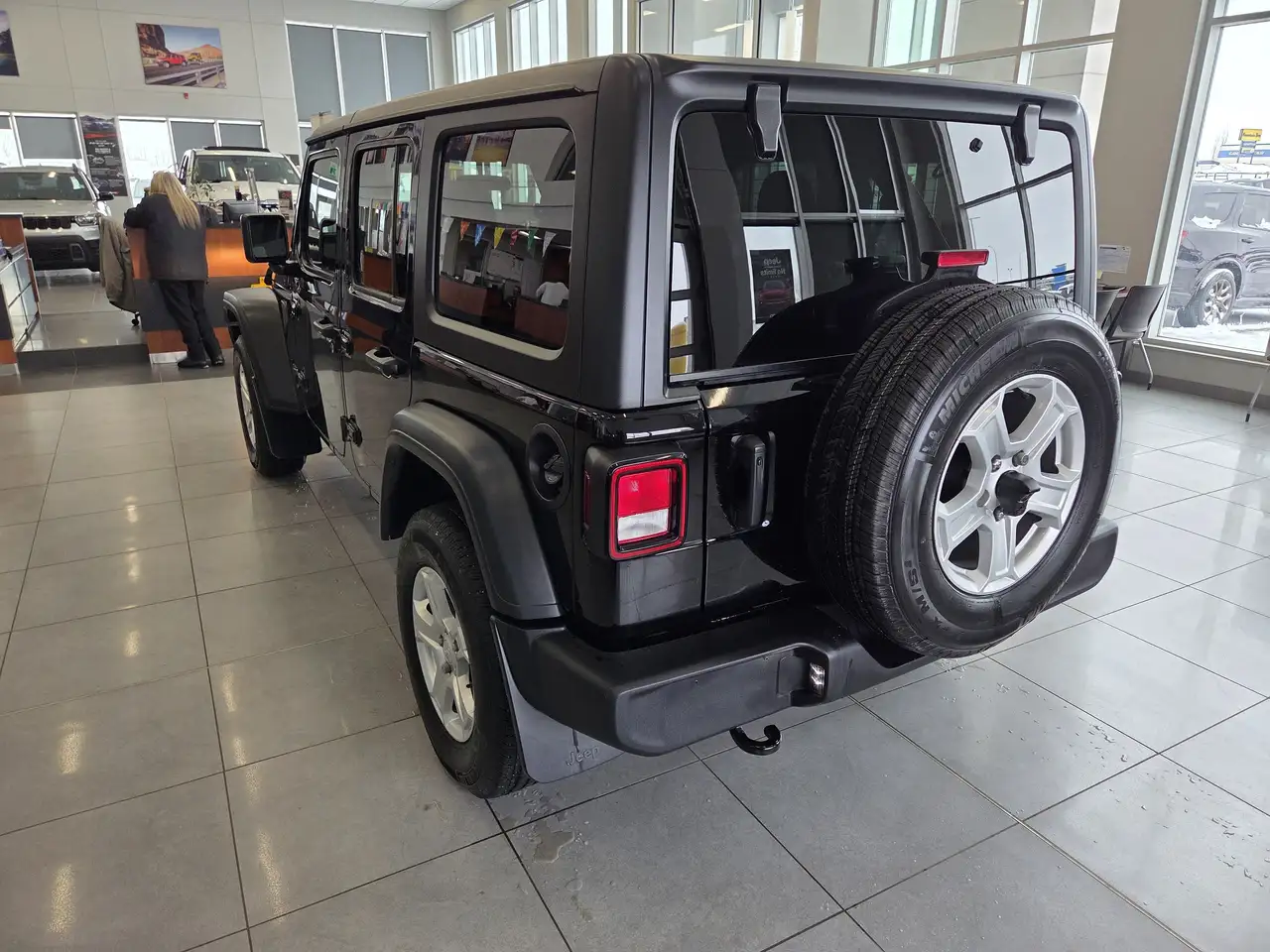 Jeep Wrangler снимка Jeep Wrangler