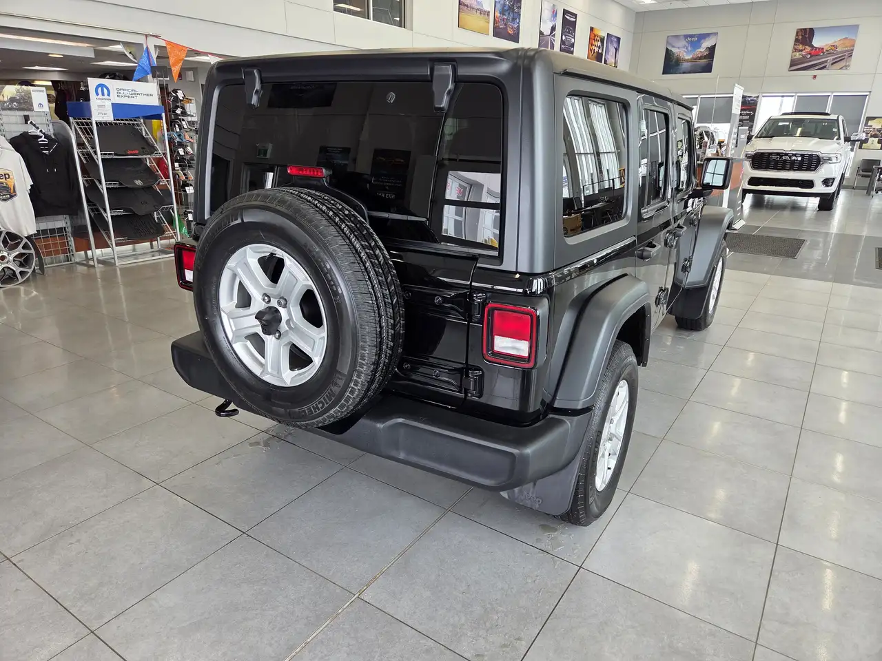 Jeep Wrangler снимка Jeep Wrangler