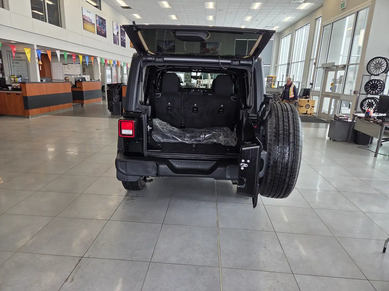 Jeep Wrangler снимка Jeep Wrangler