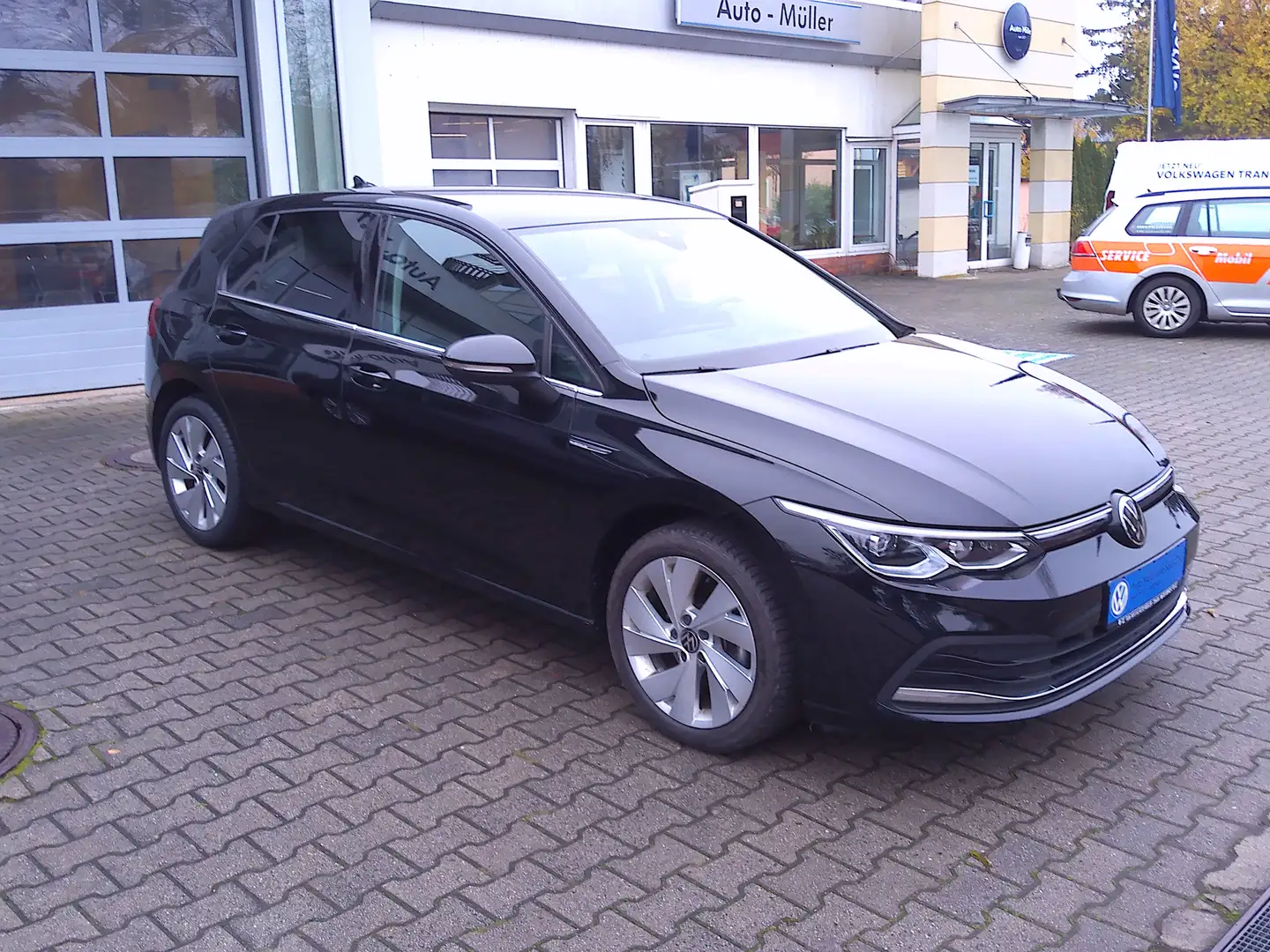 Volkswagen Golf Style, ACC, DAB+, LED, Navi, Rear View, SH, Lane. Schwarz - 1