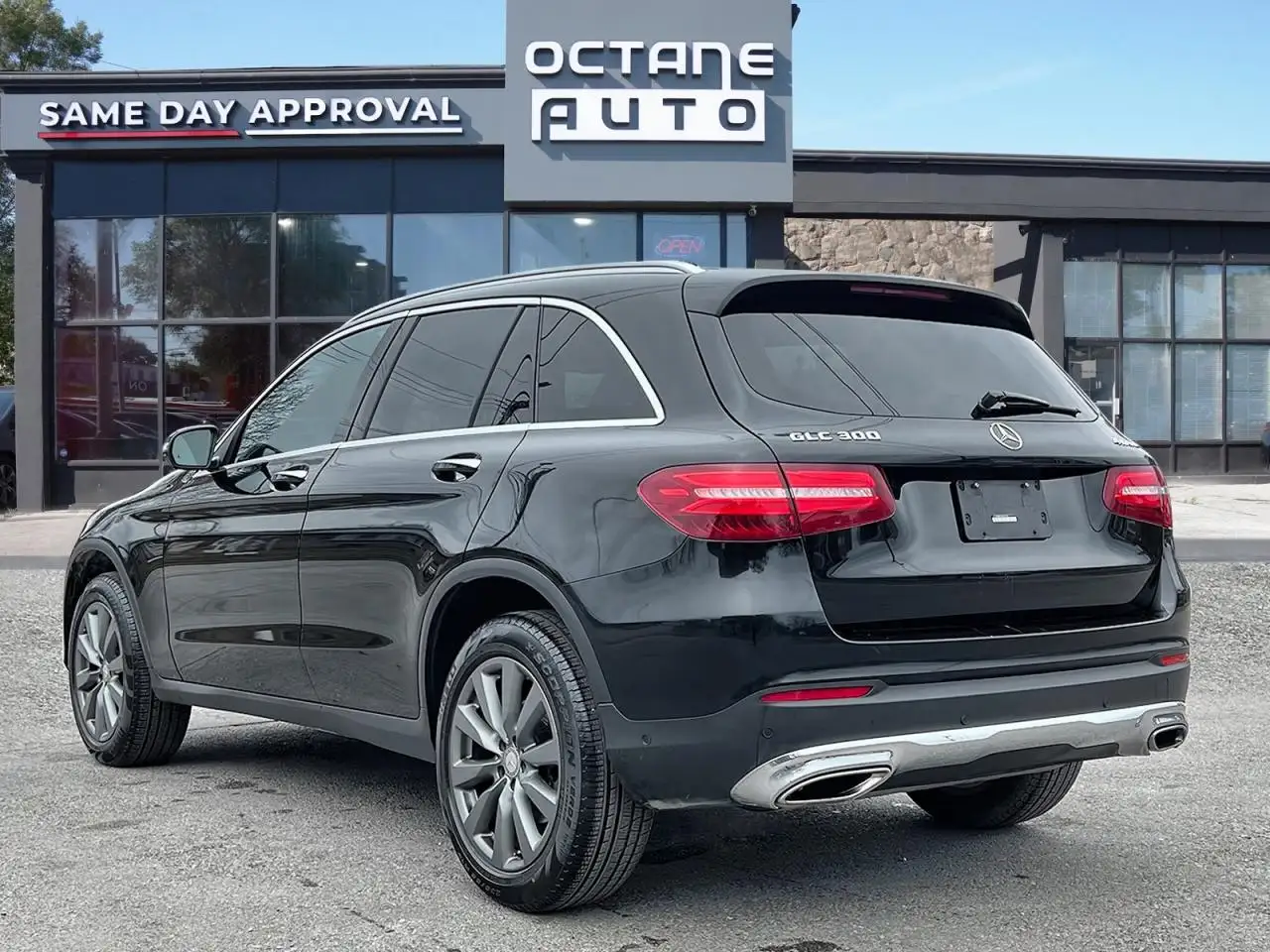 Mercedes-Benz GLC снимка Mercedes-Benz GLC