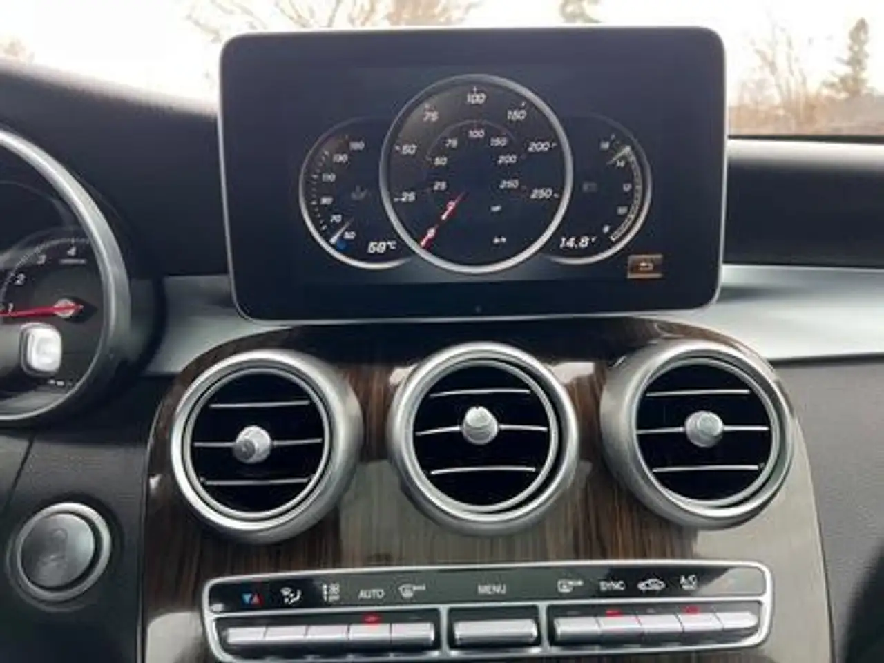 Mercedes-Benz GLC fotografie Mercedes-Benz GLC