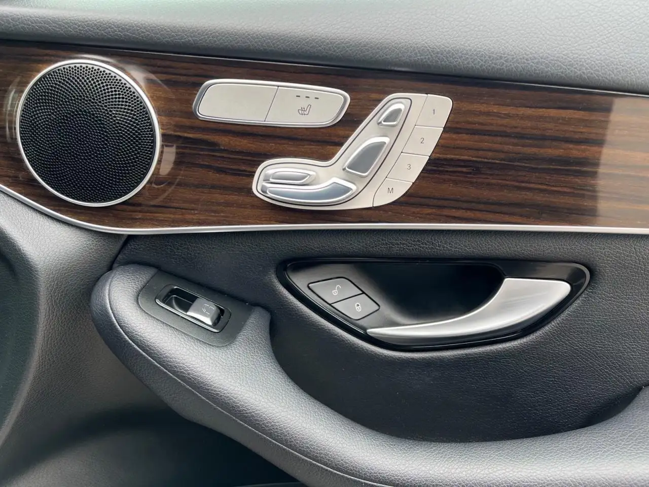 Mercedes-Benz GLC fotografie Mercedes-Benz GLC