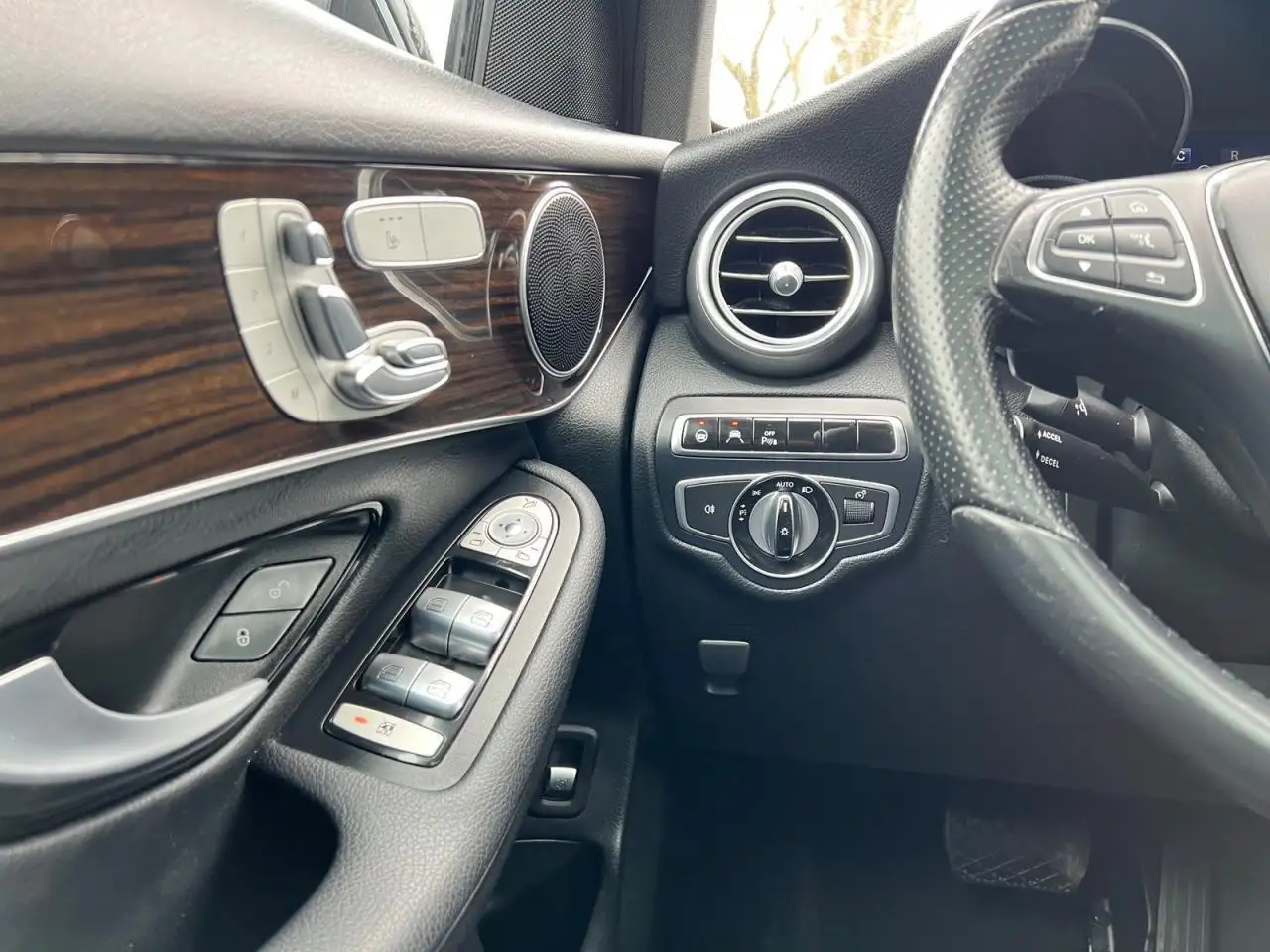 Mercedes-Benz GLC fotografie Mercedes-Benz GLC