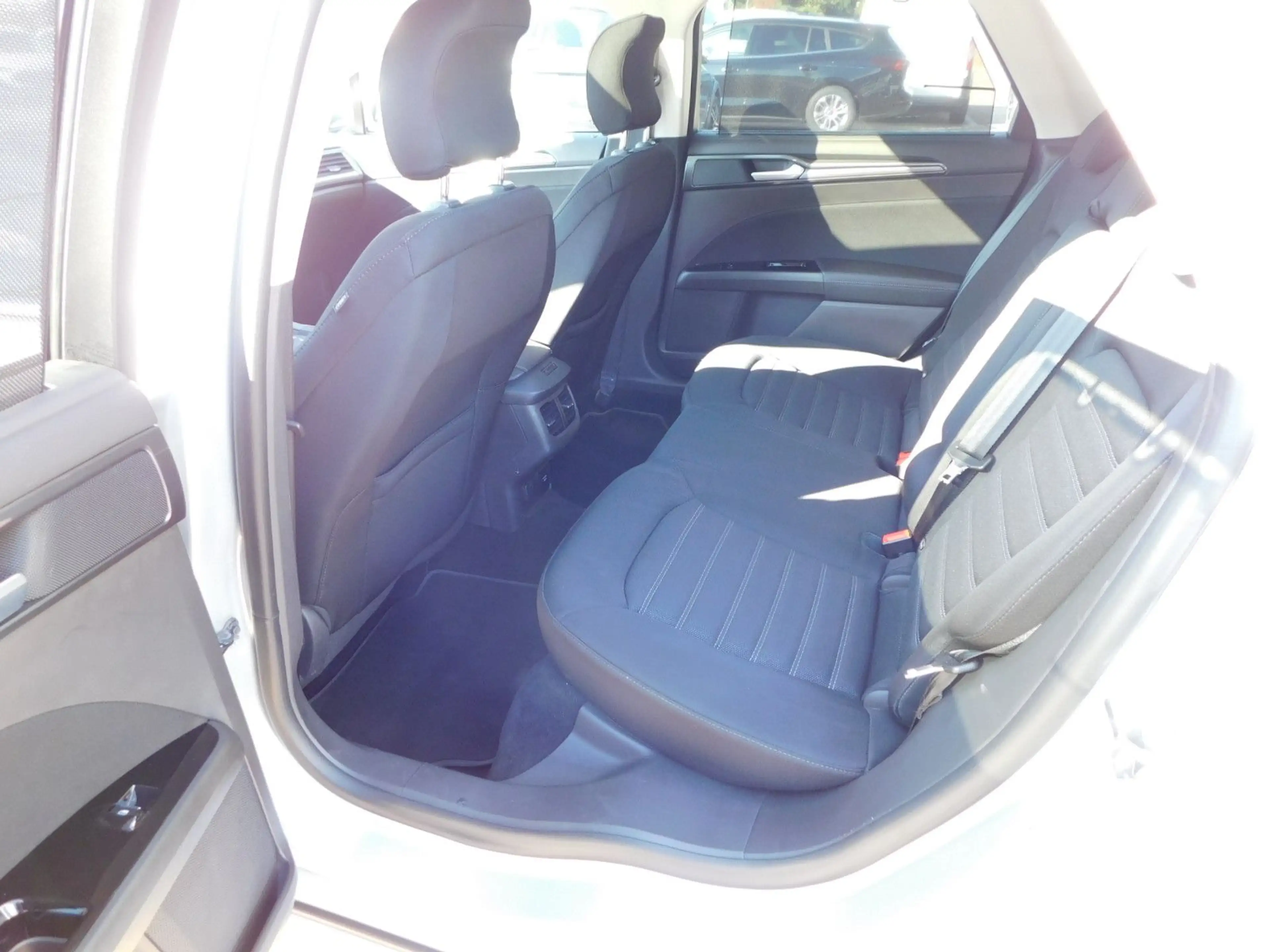 Ford Mondeo Turnier Titanium Autom. AHK / Panodach — photo 10