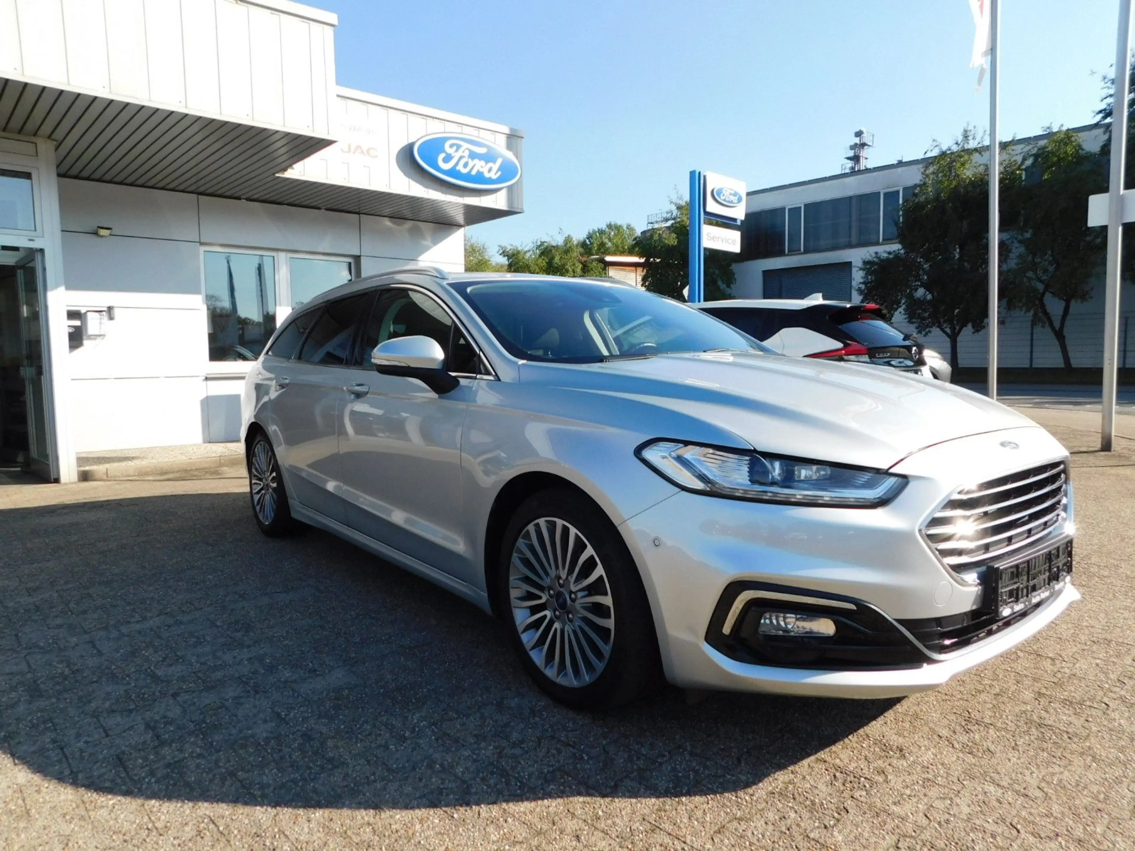 Ford Mondeo Turnier Titanium Autom. AHK / Panodach