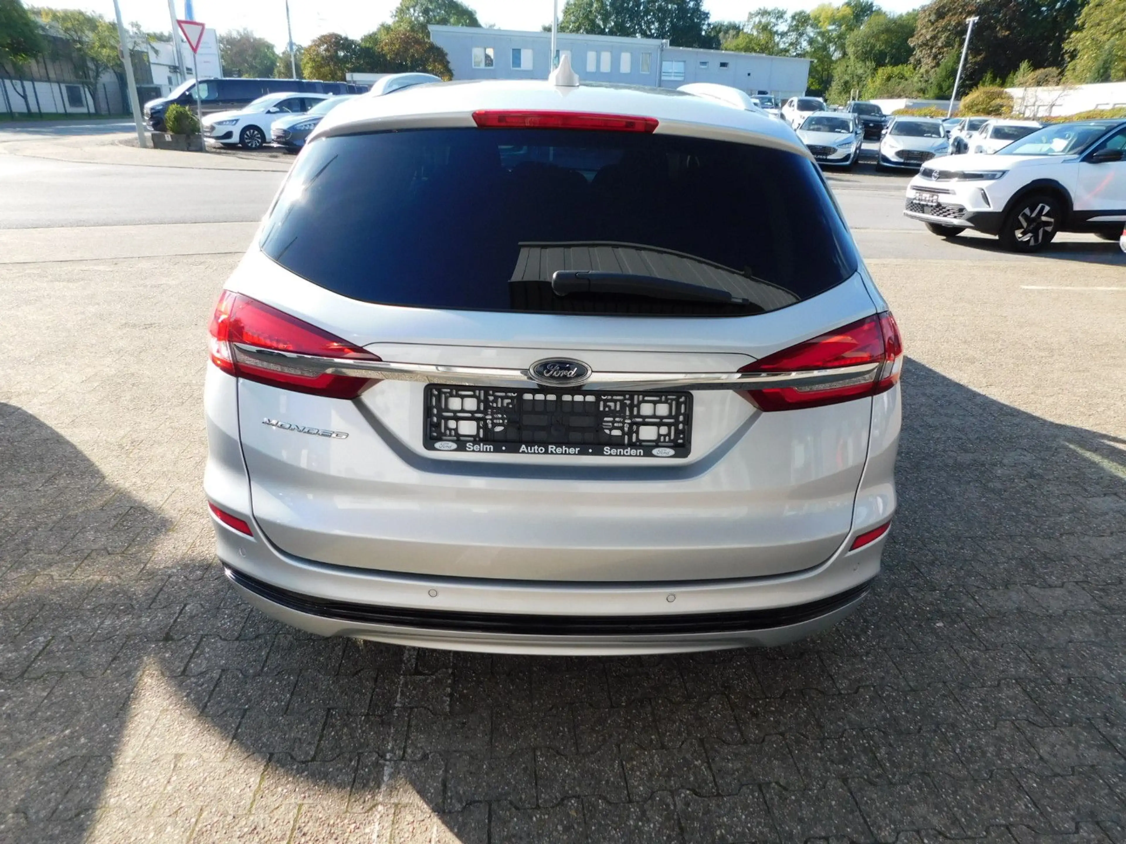 Ford Mondeo Turnier Titanium Autom. AHK / Panodach — photo 8