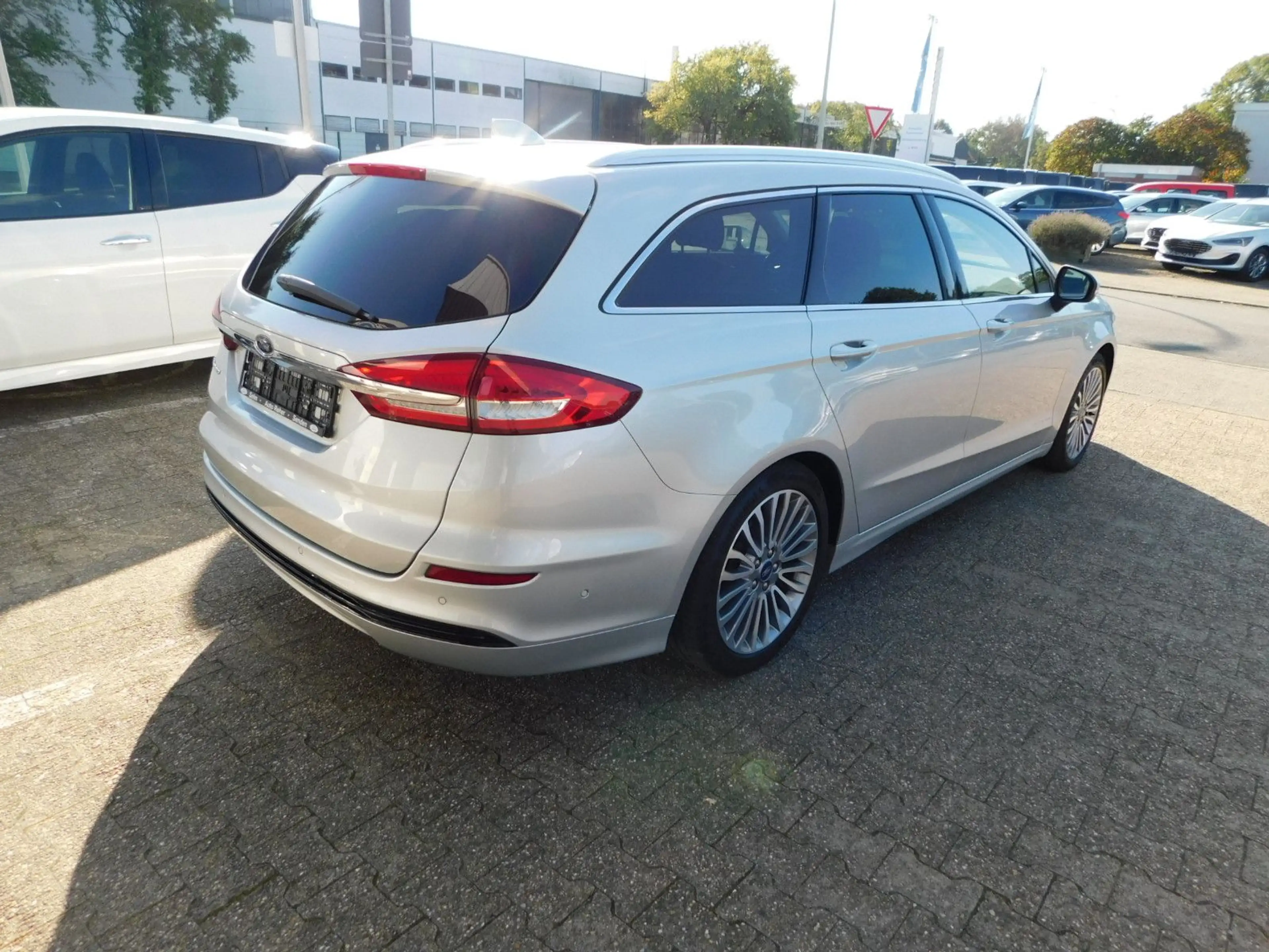 Ford Mondeo Turnier Titanium Autom. AHK / Panodach — photo 6