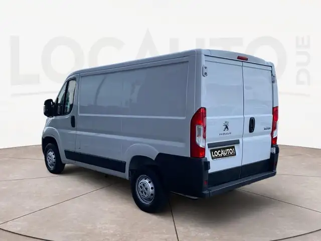 Peugeot Boxer view 4