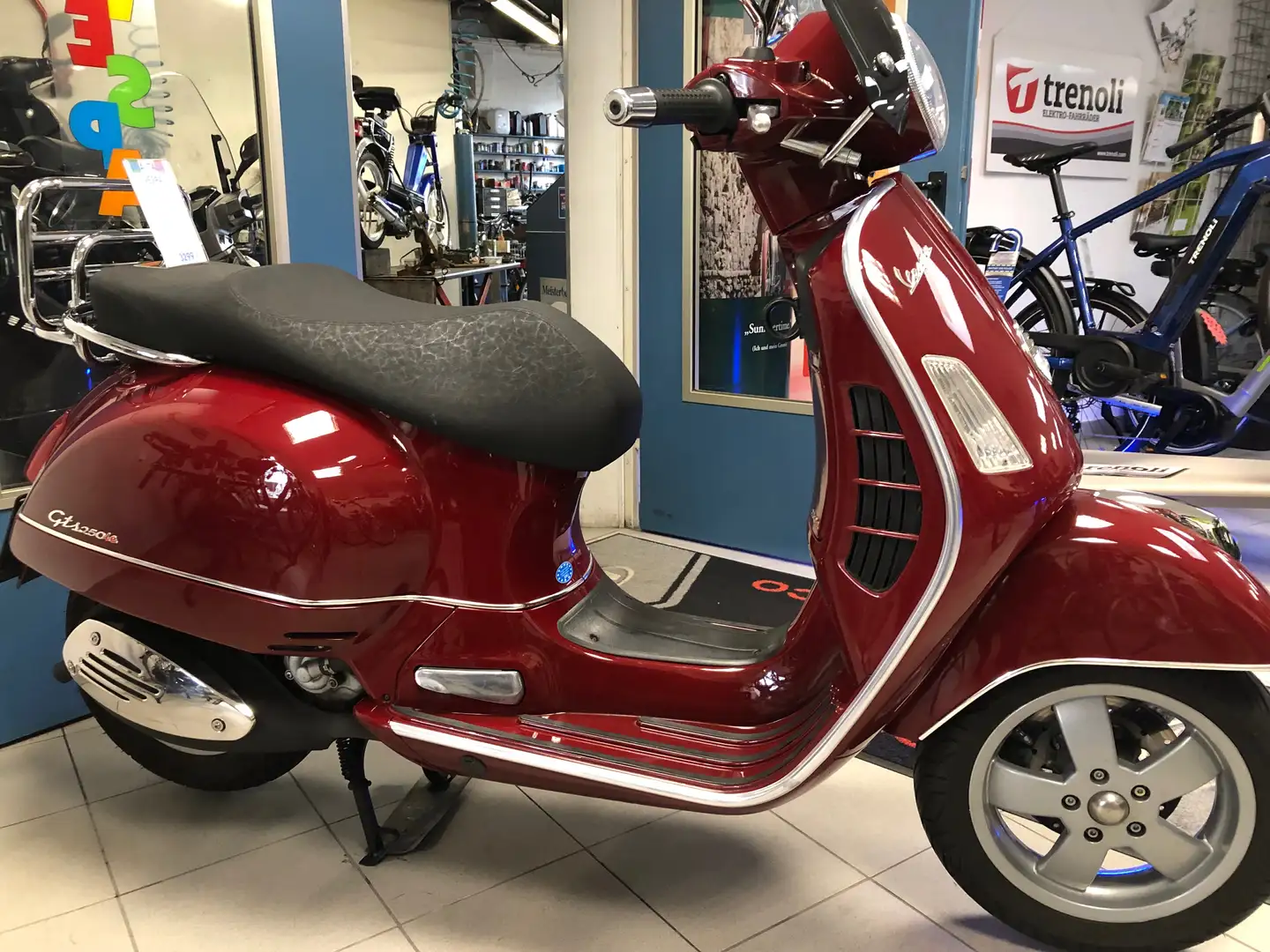 Vespa GTS 250ie GTS 250 ie Rot - 2
