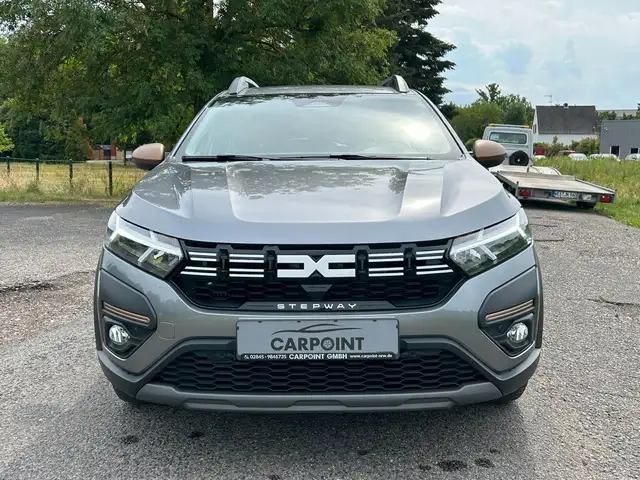 Dacia Sandero view 8