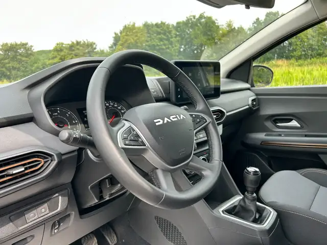 Dacia Sandero view 14