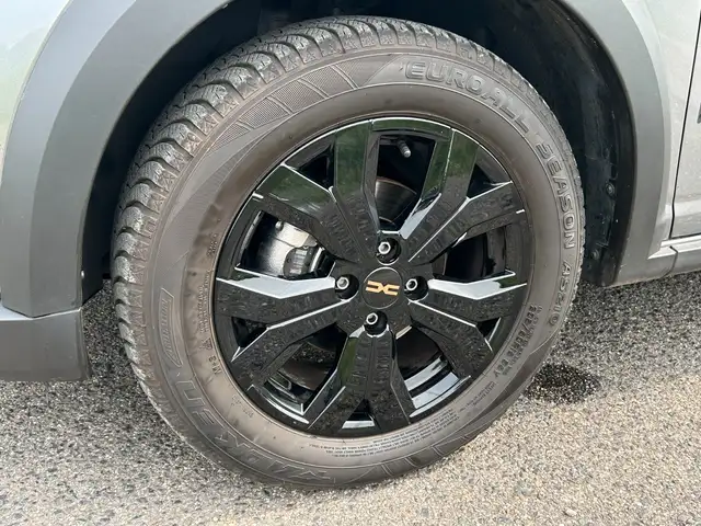 Dacia Sandero view 9