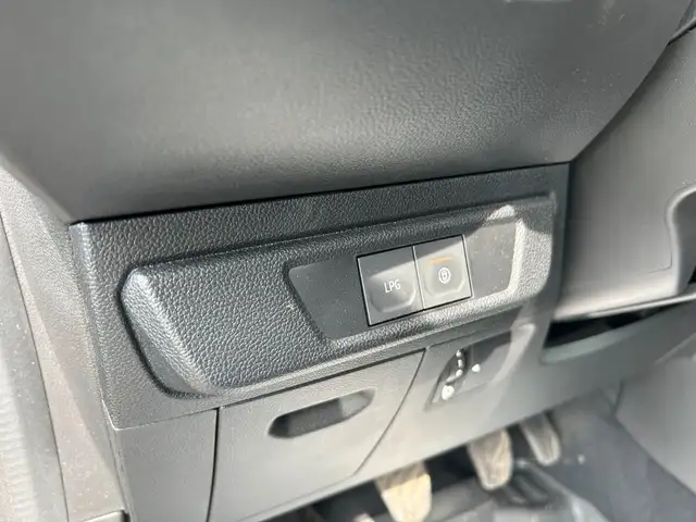 Dacia Sandero view 13
