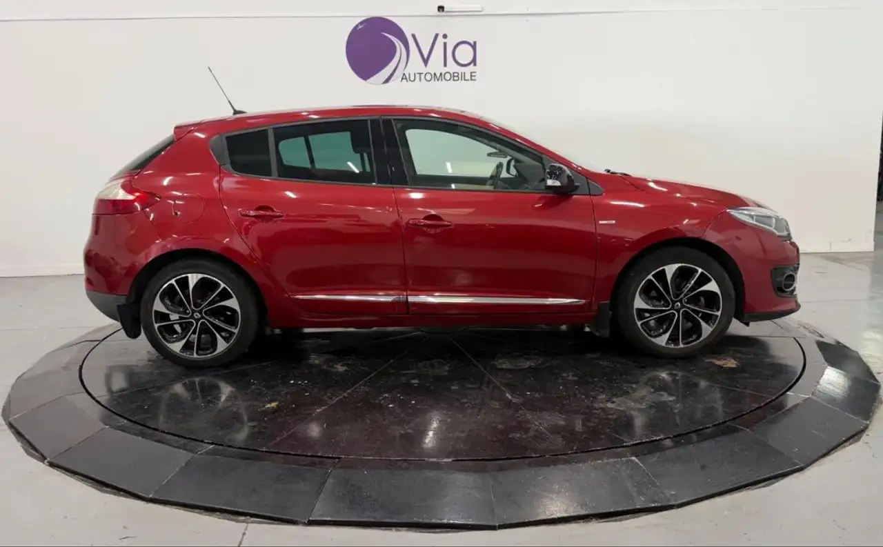 Renault Megane Citadine 5 portes — photo 4