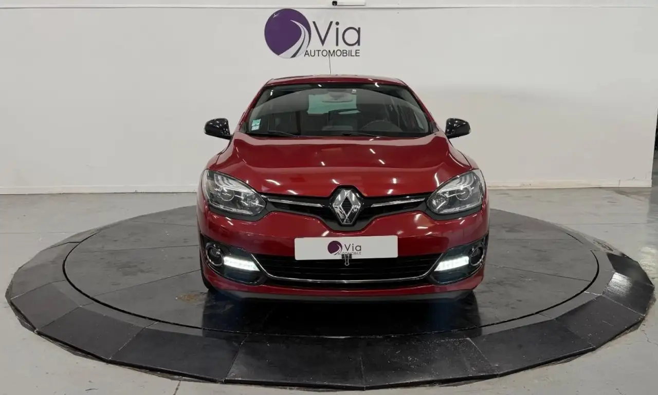 Renault Megane Citadine 5 portes — photo 2