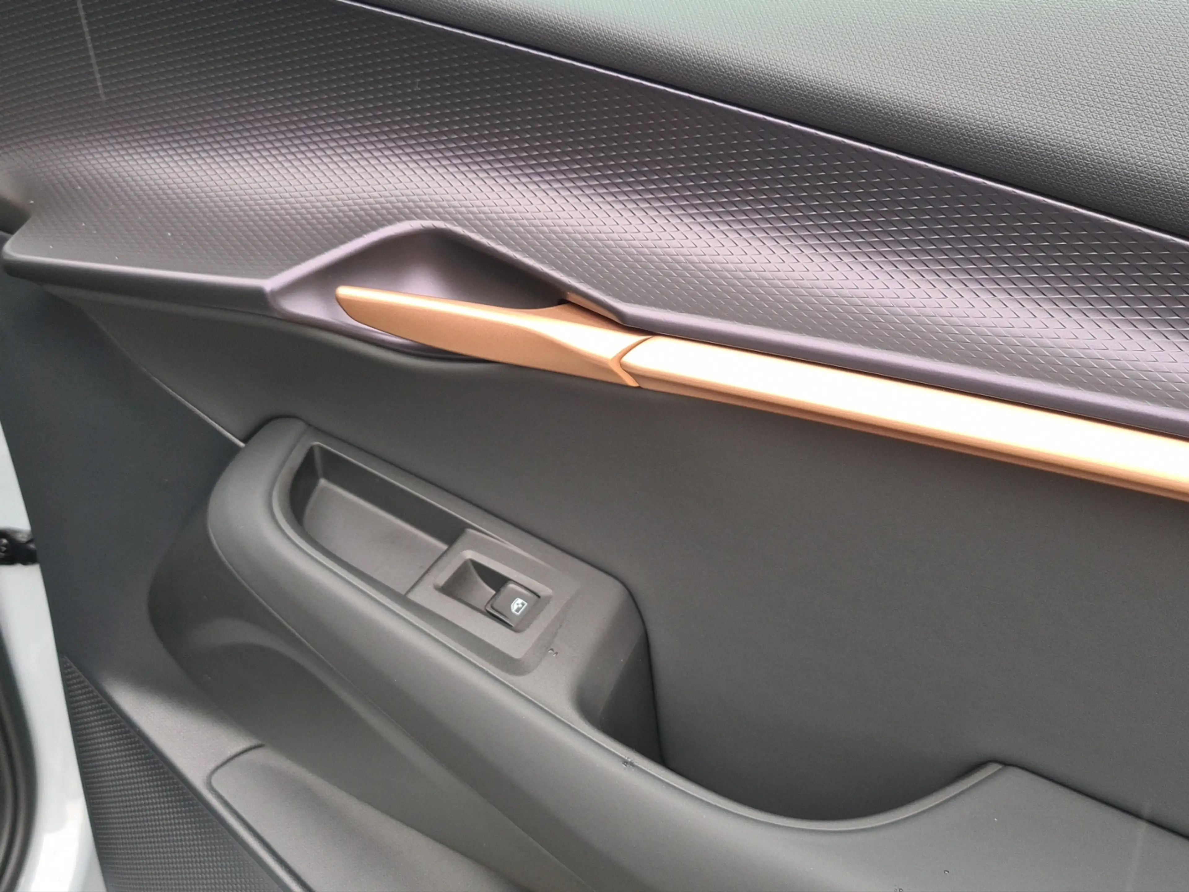 CUPRA Tavascan 77kWh Endurance+WÄRMEP+NAVI+LED+PDC+SHZ+ACC — photo 14