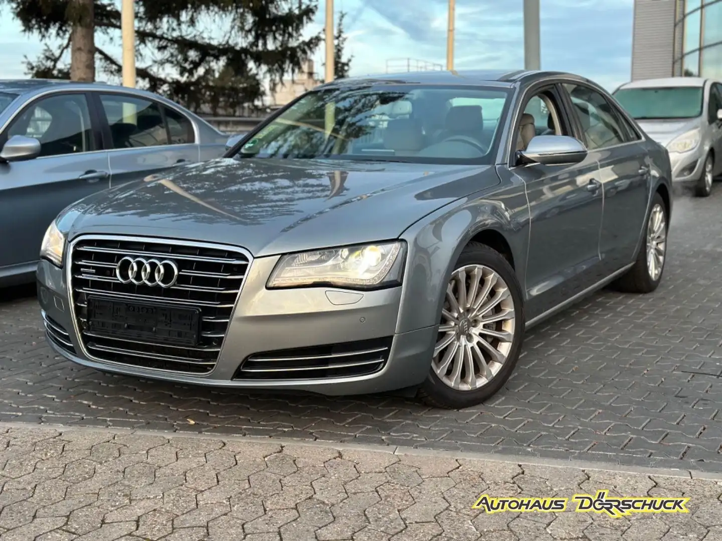 Audi A8 L 4.0 TFSI tiptronic quattro HECKROLLO Gris - 1