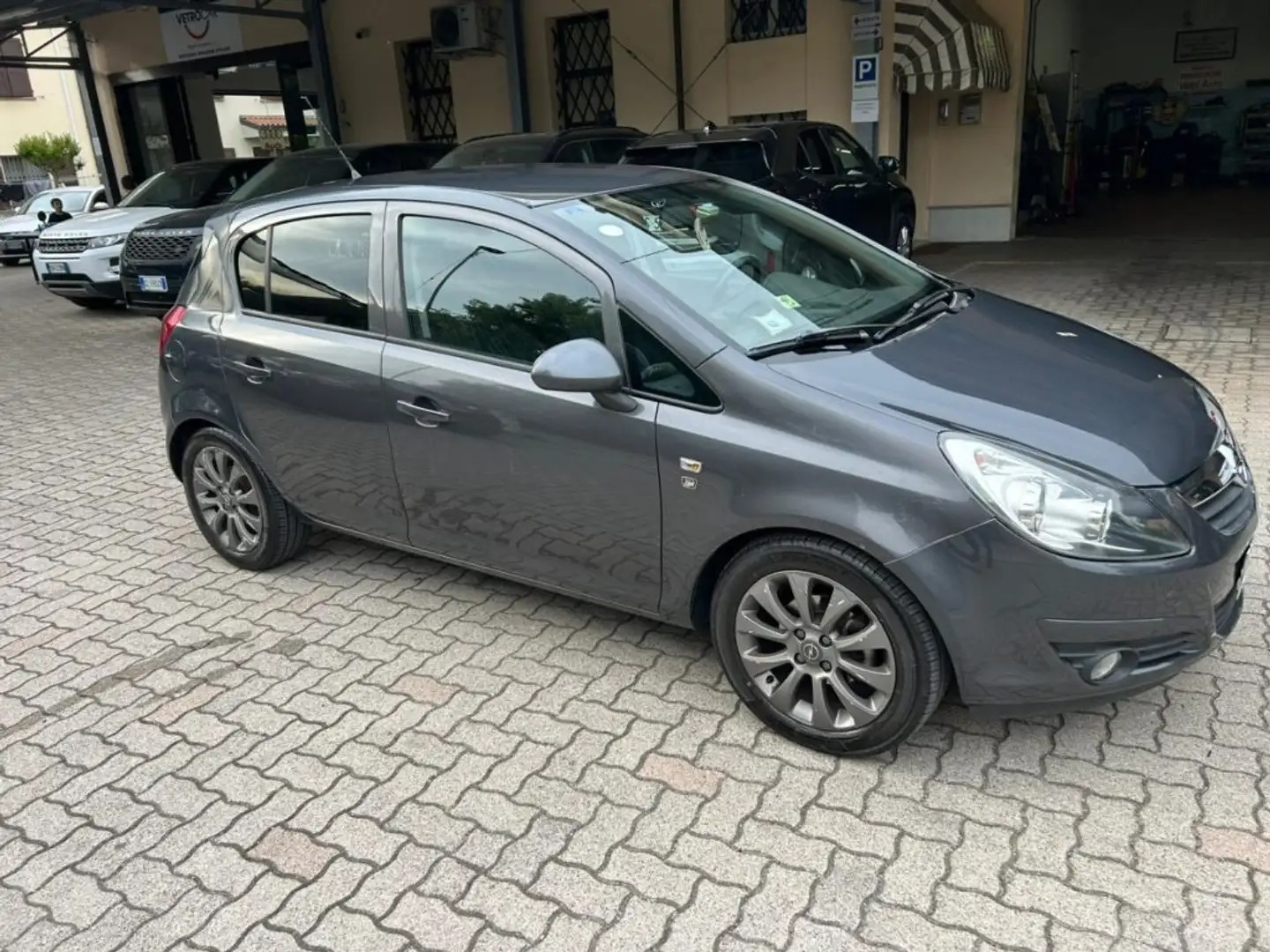 Opel Corsa 1.2 5 porte Edition OK NEOPATENTATO Grigio - 2