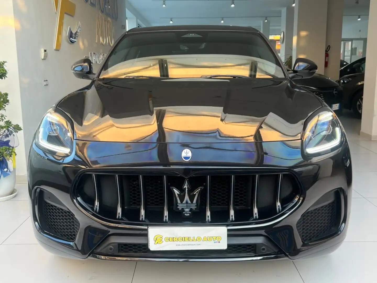 Maserati Grecale MHEV 300 CV AWD GT tua da €599,00 mensili Noir - 1