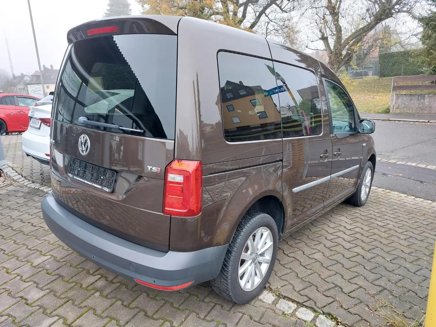 Volkswagen Caddy PKW Trendline BMT Braun - 2