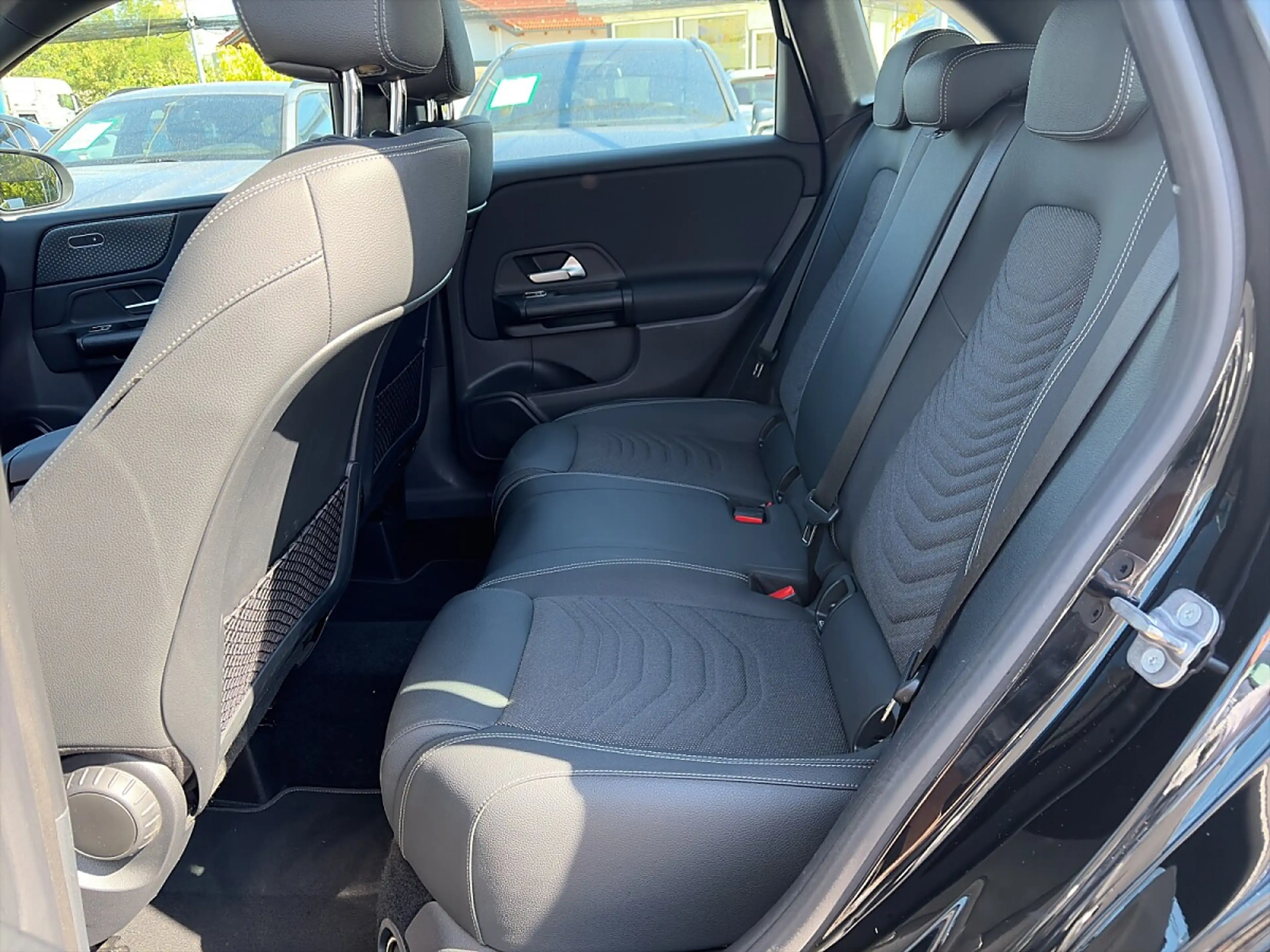 Mercedes-Benz B 180 d (EURO 6e) — photo 7