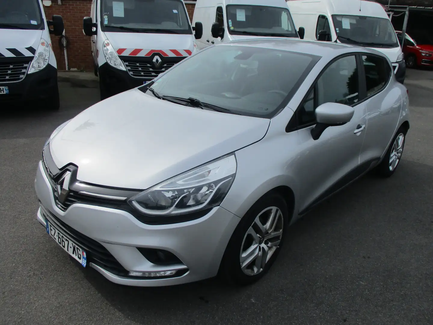 Renault Clio TCe 90 Energy Business Silber - 2