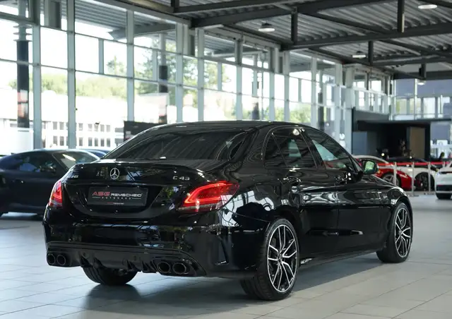 Mercedes-Benz C Class view 8