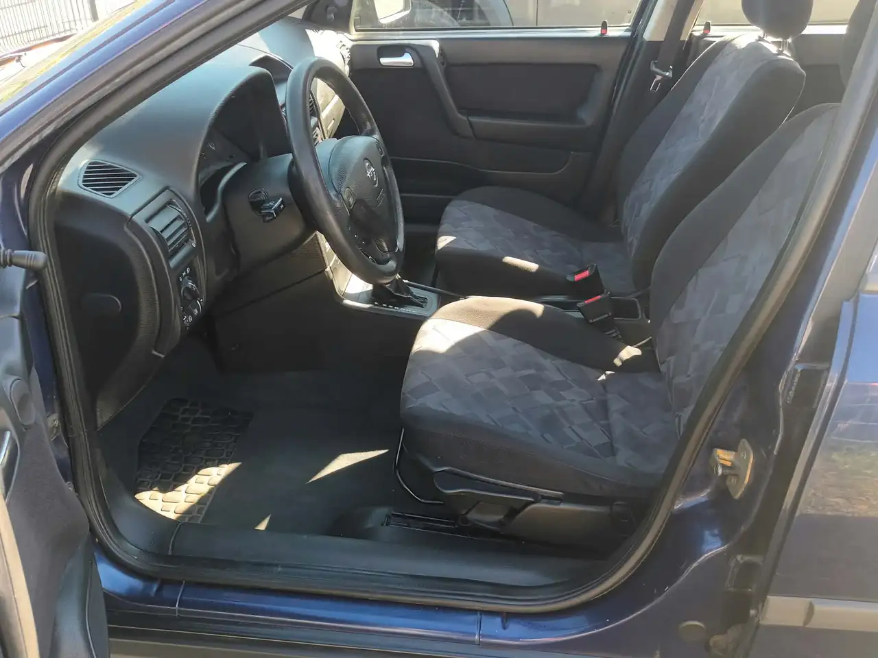 Opel Astra 1.6 Comfort Automatik Klima AHK Tüv neu, foto 5