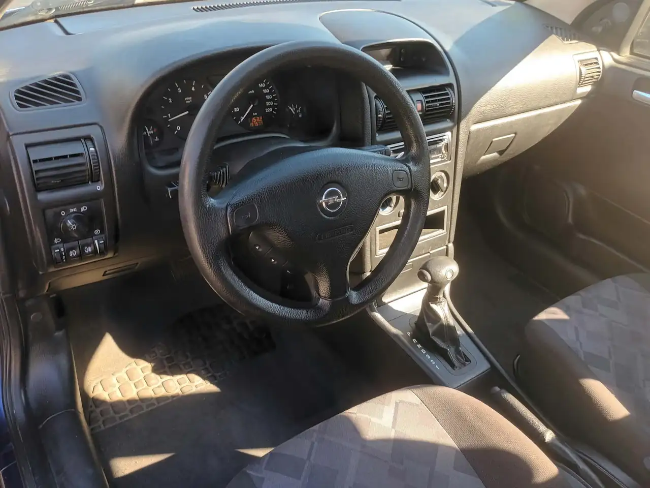 Opel Astra 1.6 Comfort Automatik Klima AHK Tüv neu, foto 6